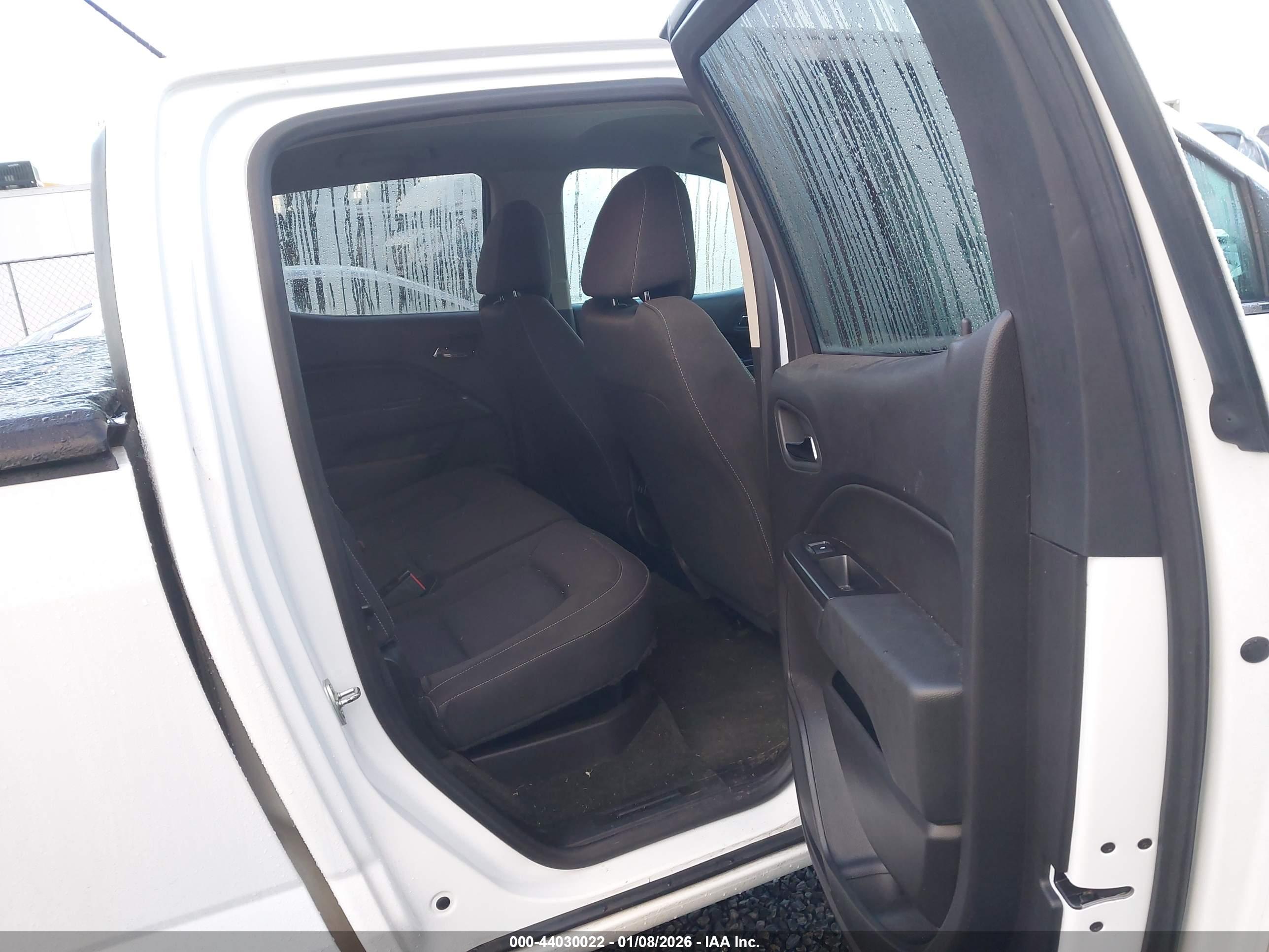CHEVROLET COLORADO image 8