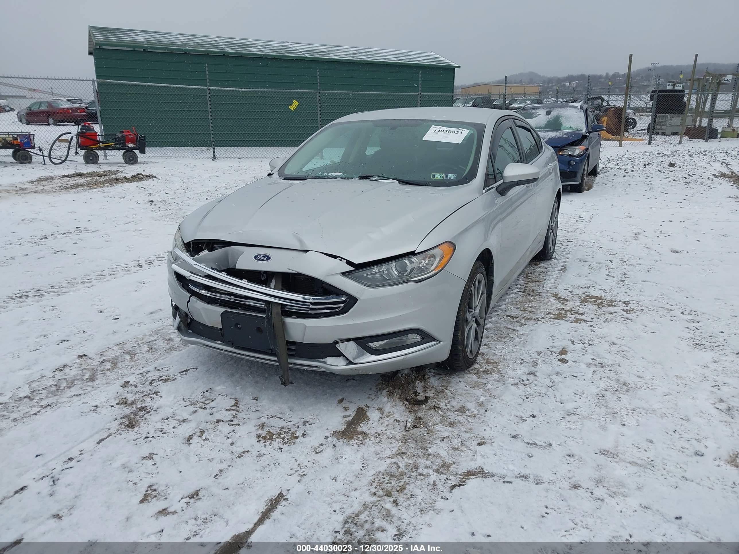 FORD FUSION image 2
