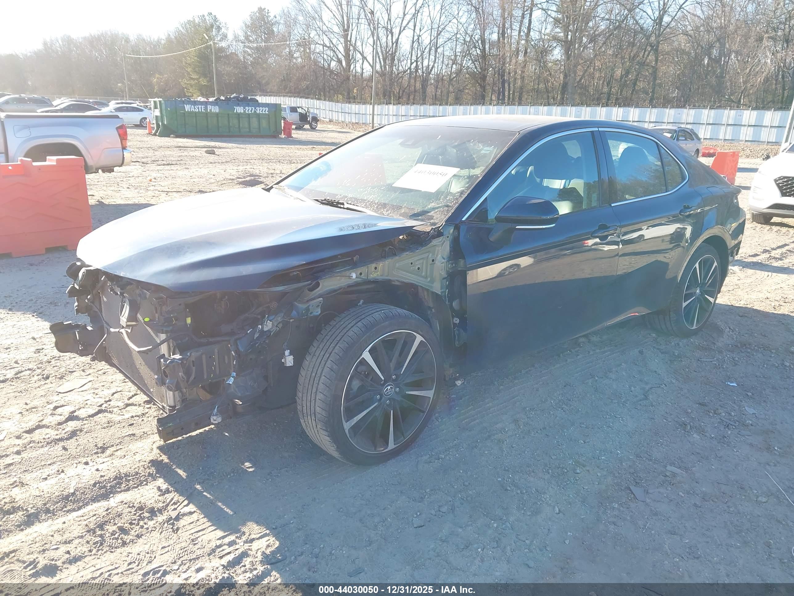 TOYOTA CAMRY image 2