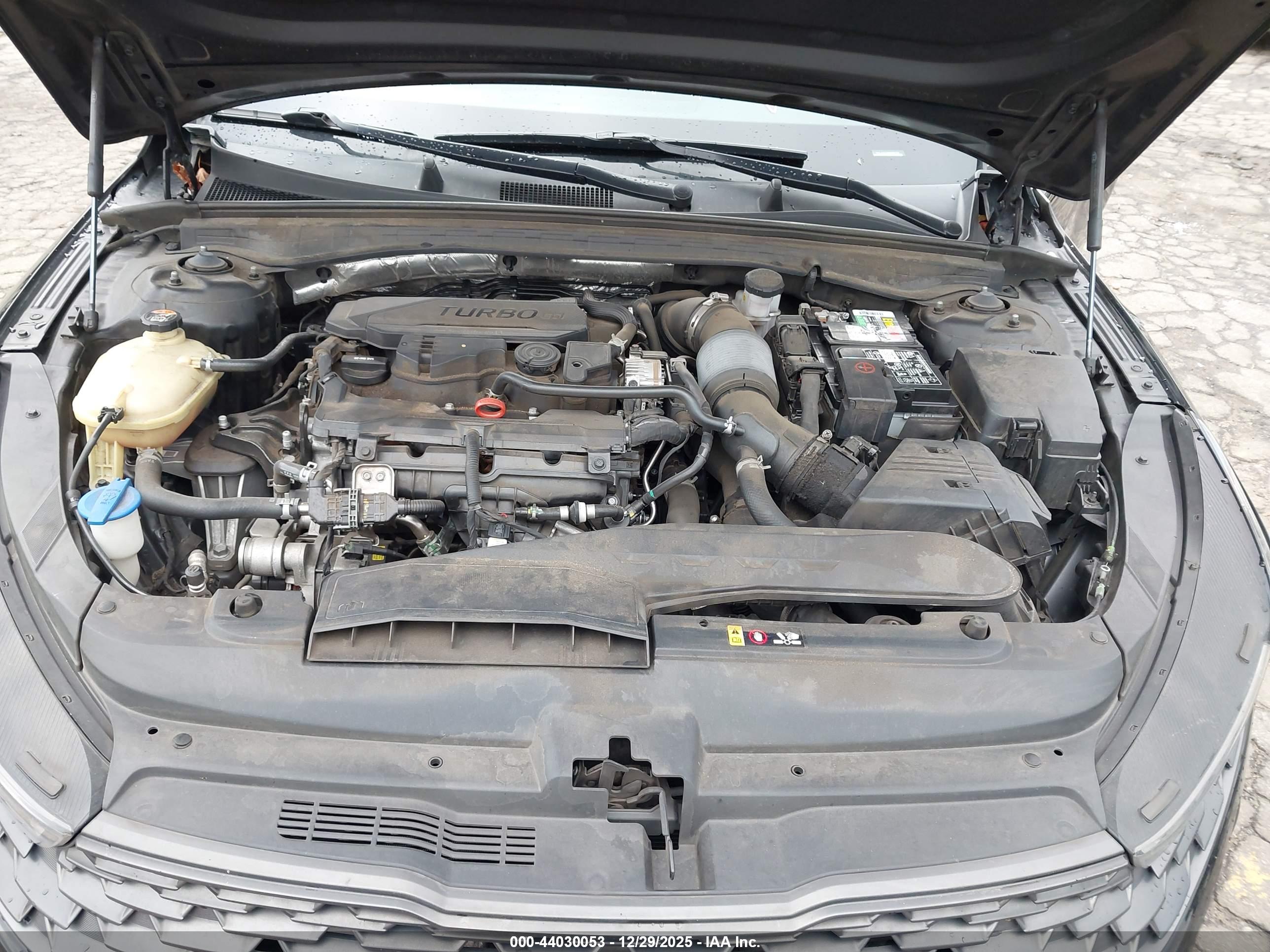 KIA K5 image 10