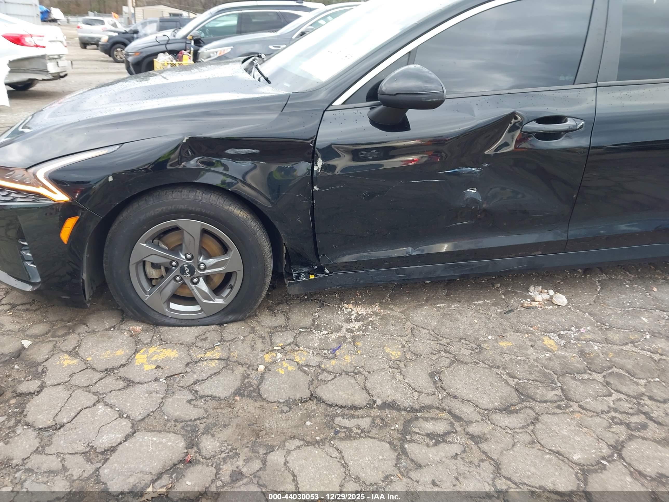 KIA K5 image 6
