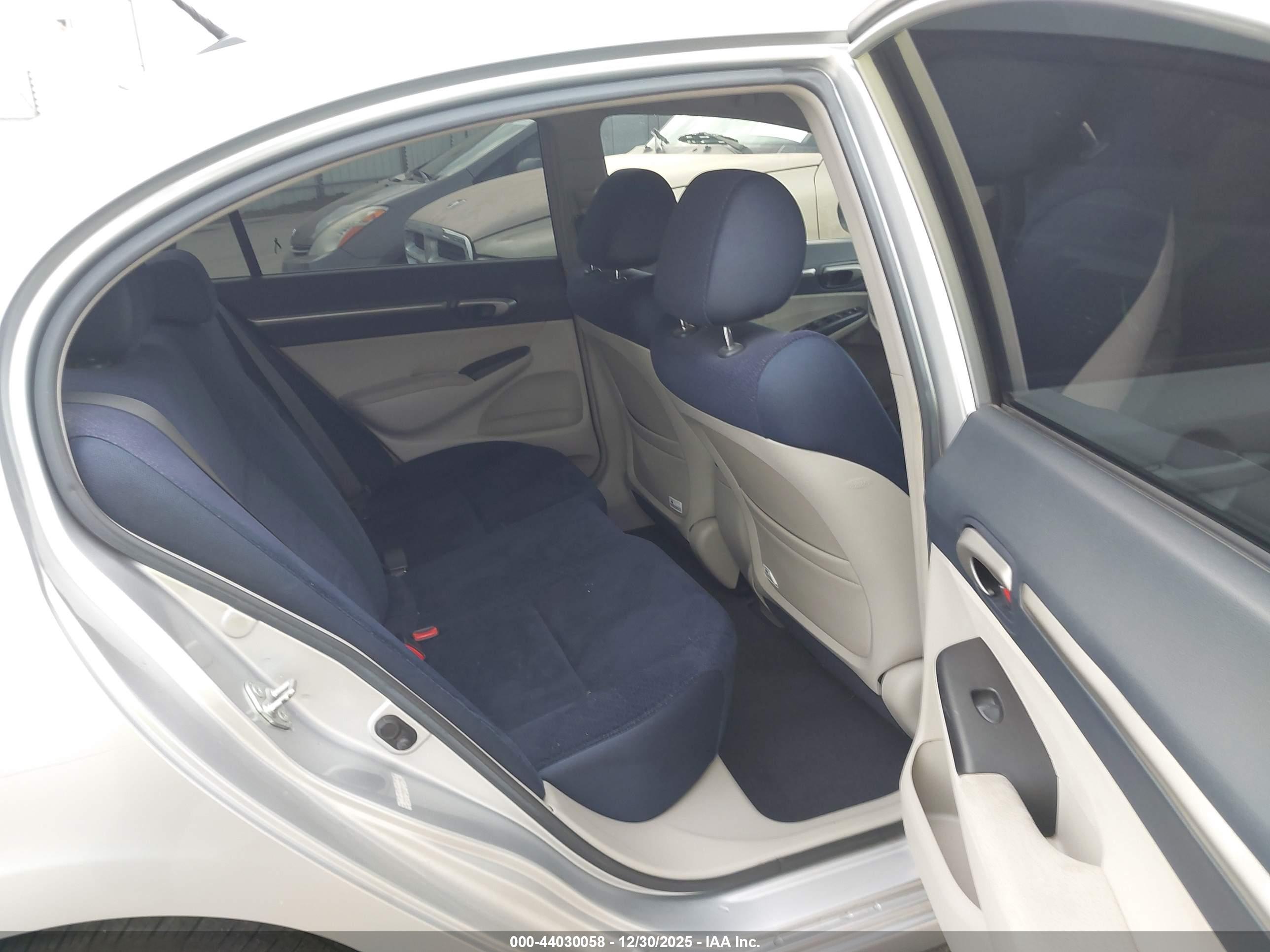 HONDA CIVIC image 8
