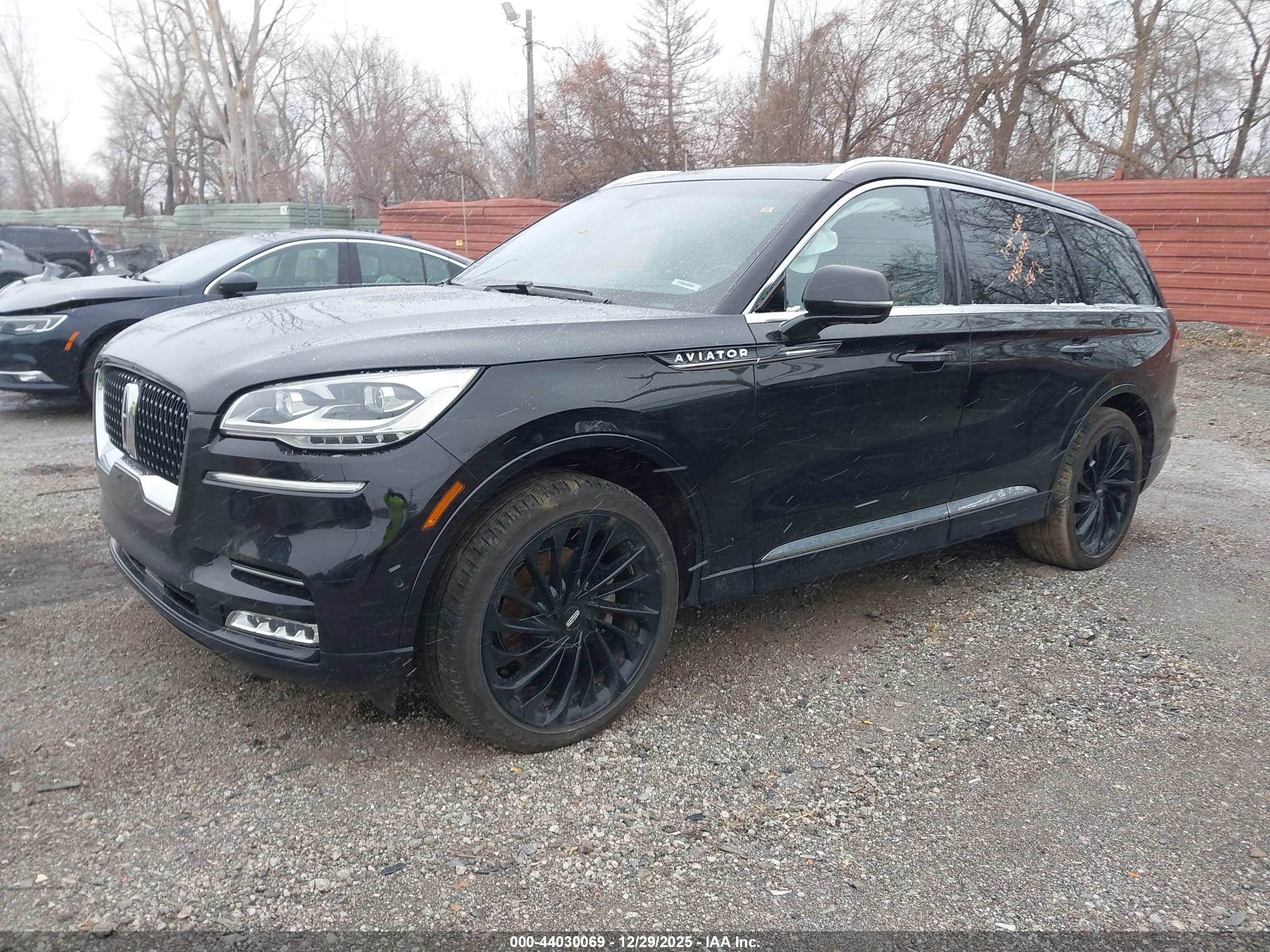 LINCOLN AVIATOR image 2