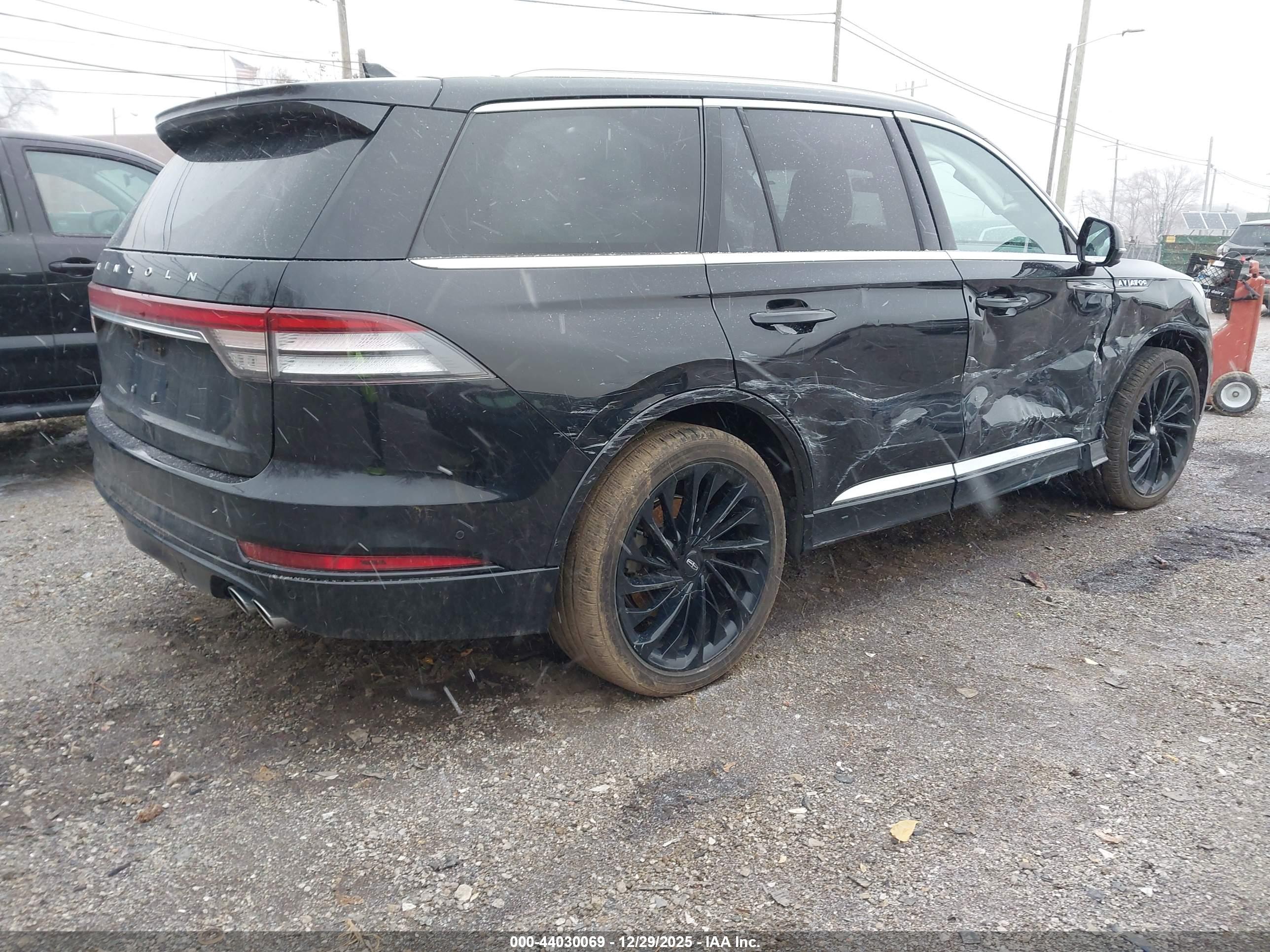 LINCOLN AVIATOR image 4