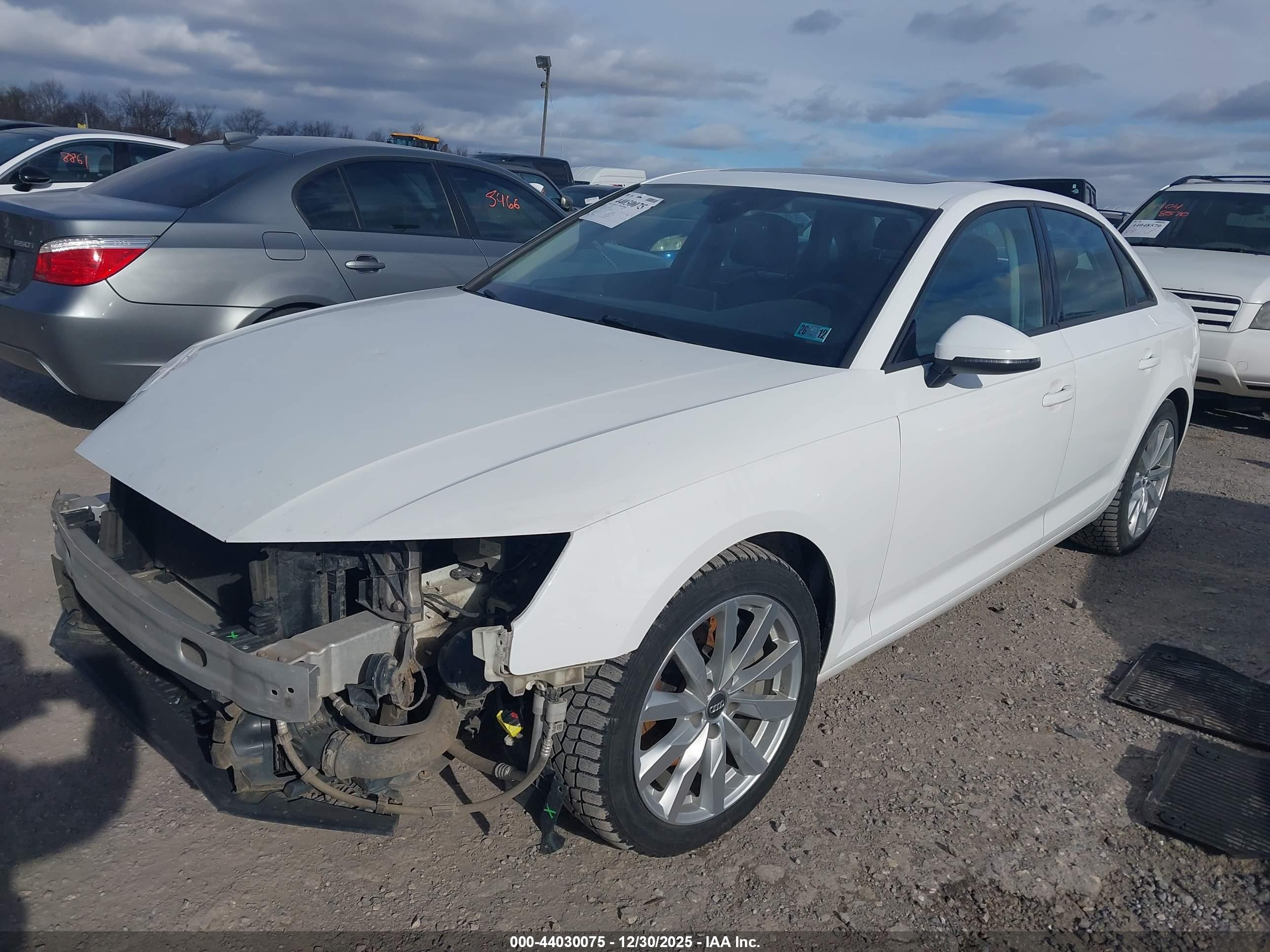 AUDI A4 image 2