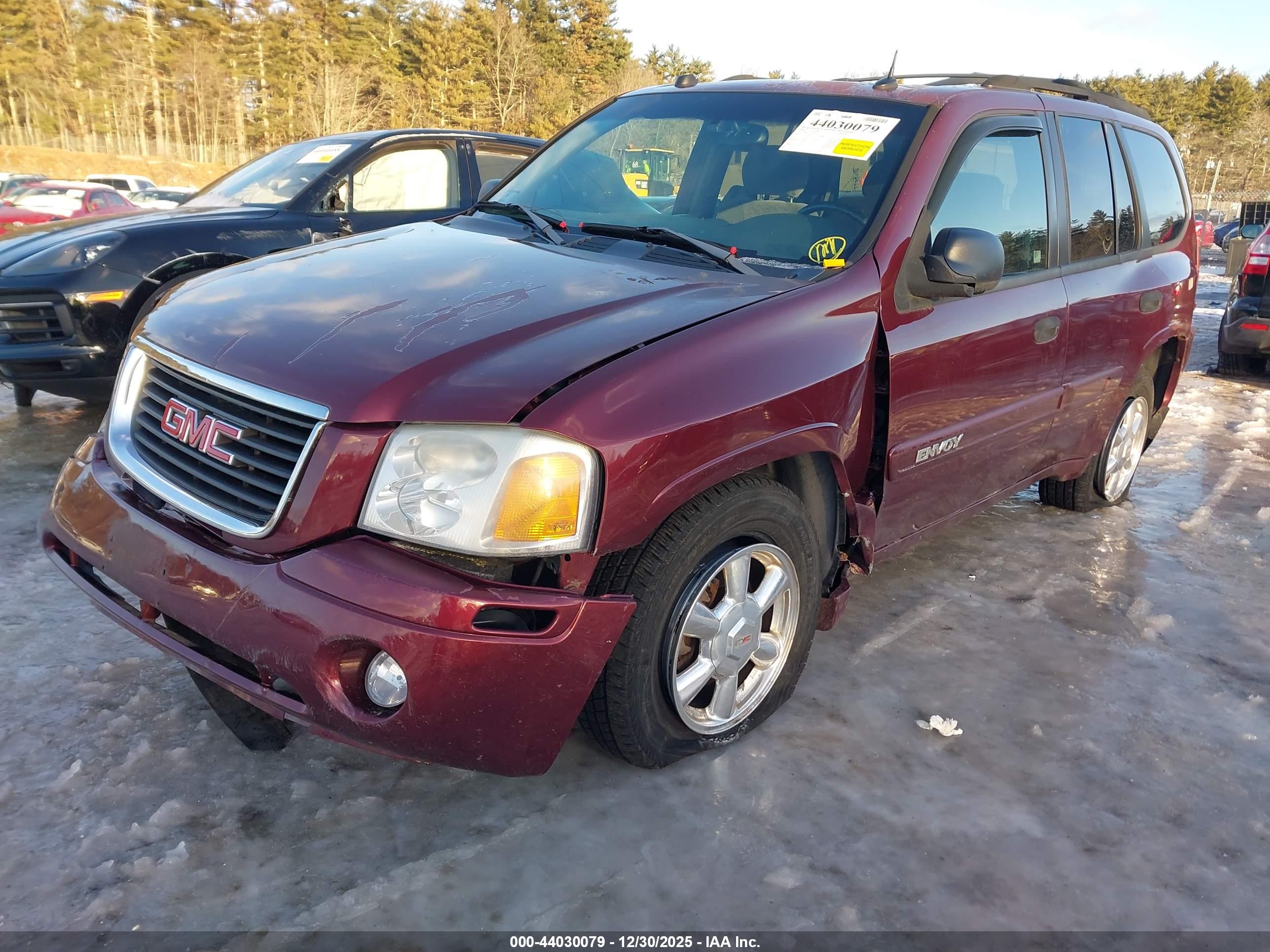 GMC ENVOY image 2