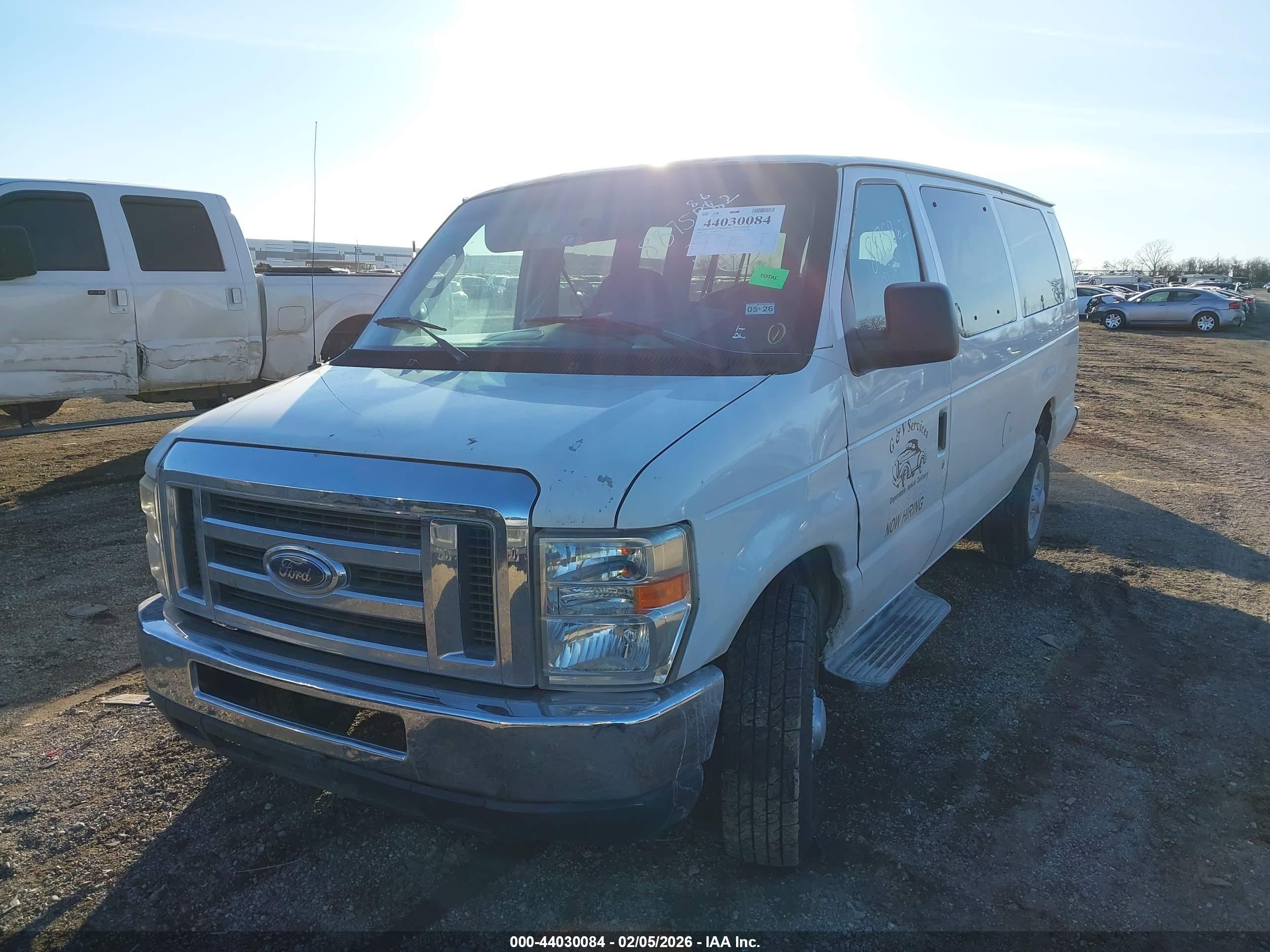 FORD E-350 image 2