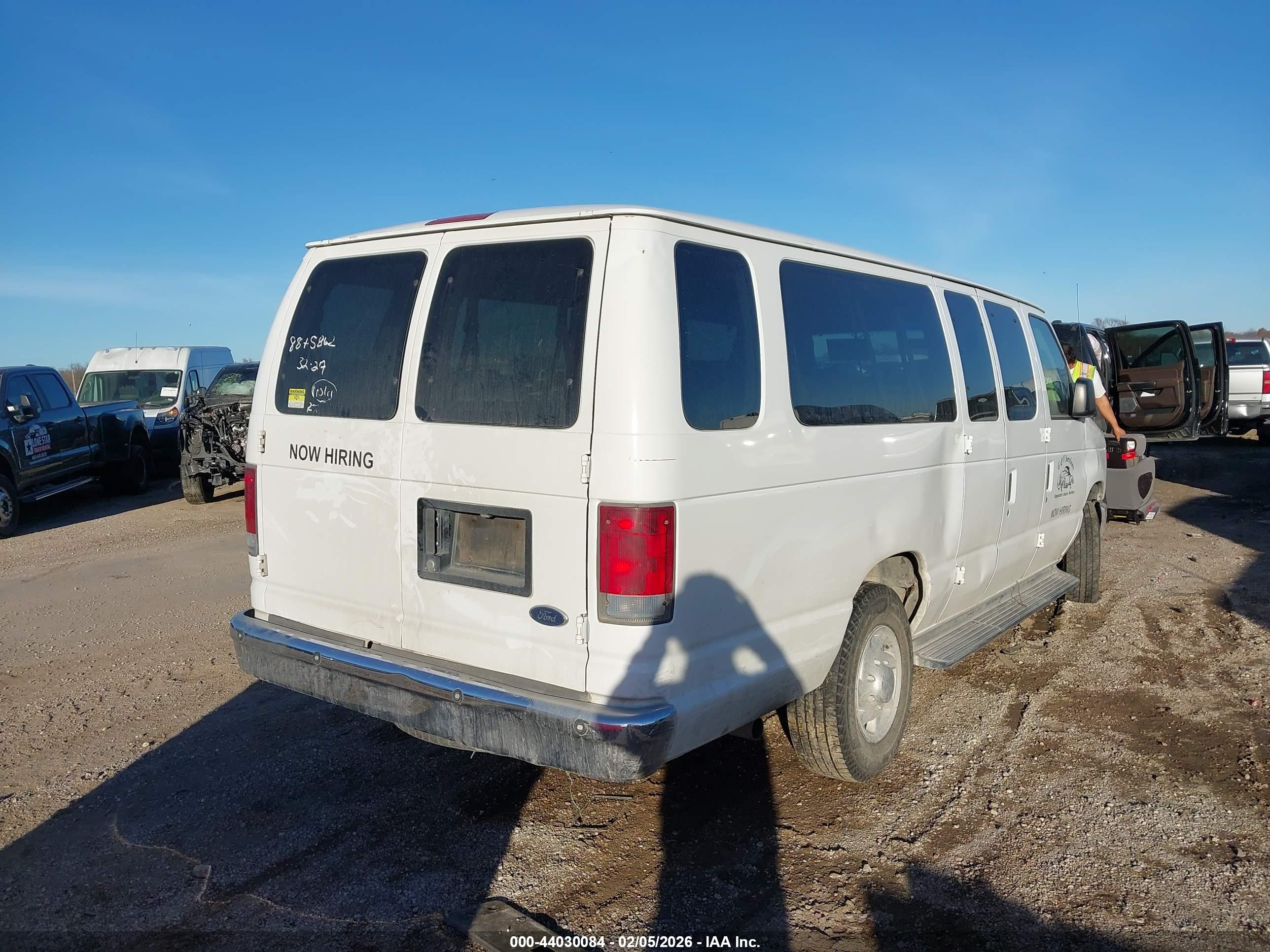 FORD E-350 image 4