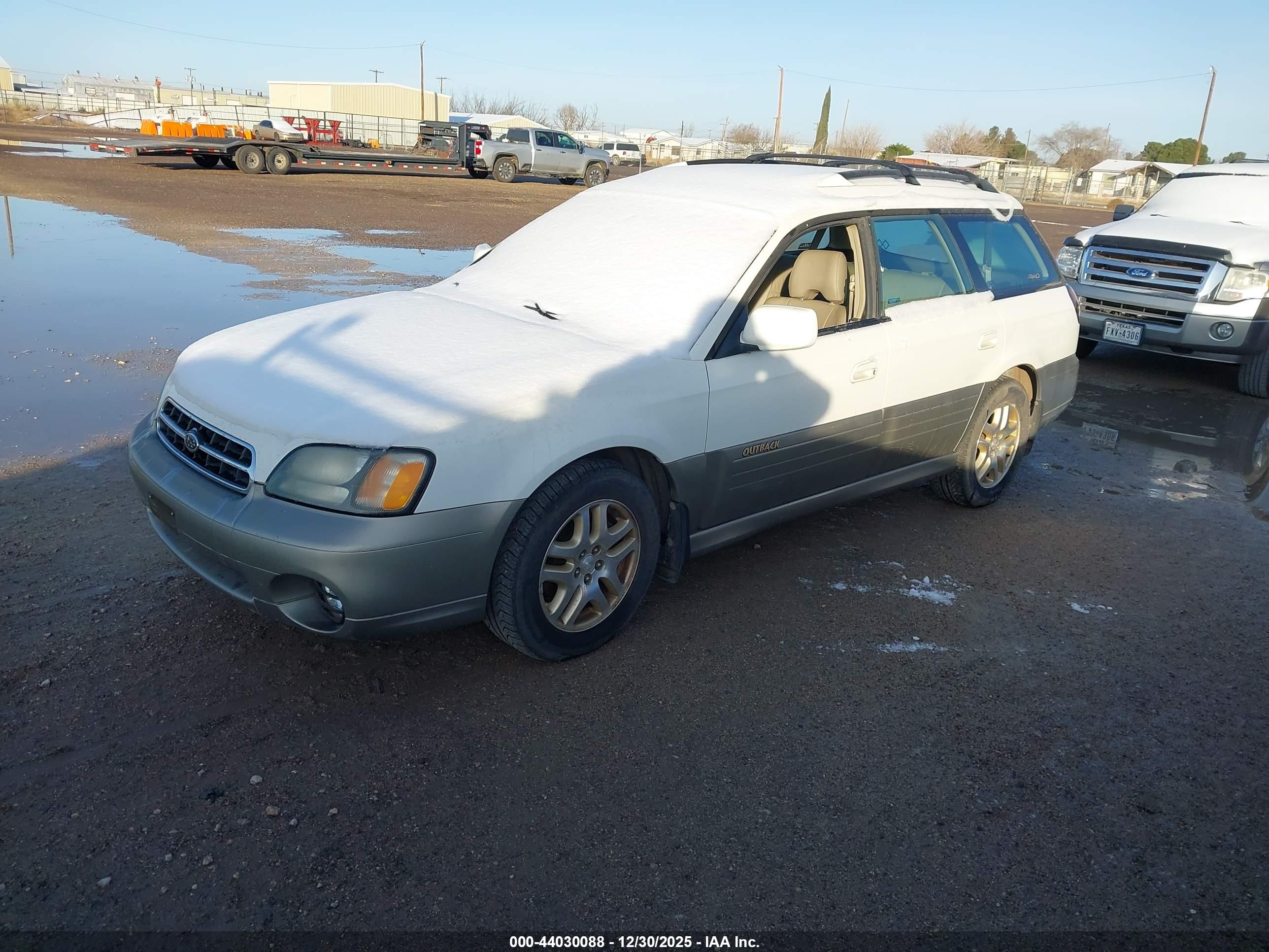 SUBARU OUTBACK image 2