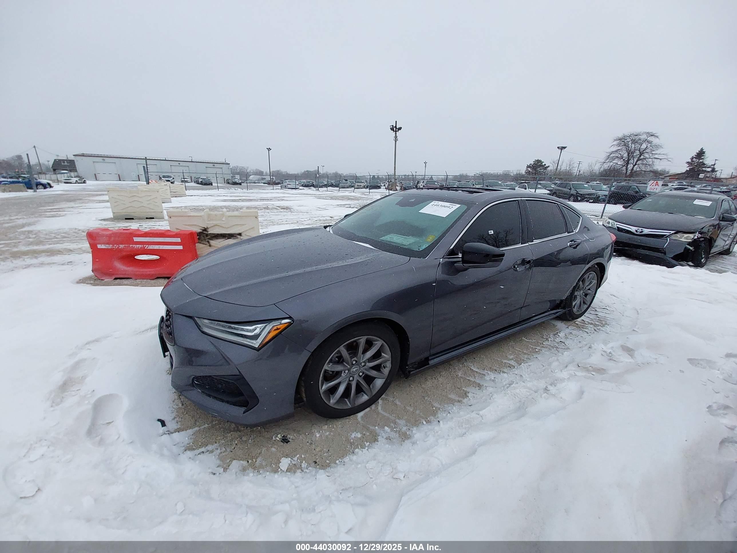 ACURA TLX image 2