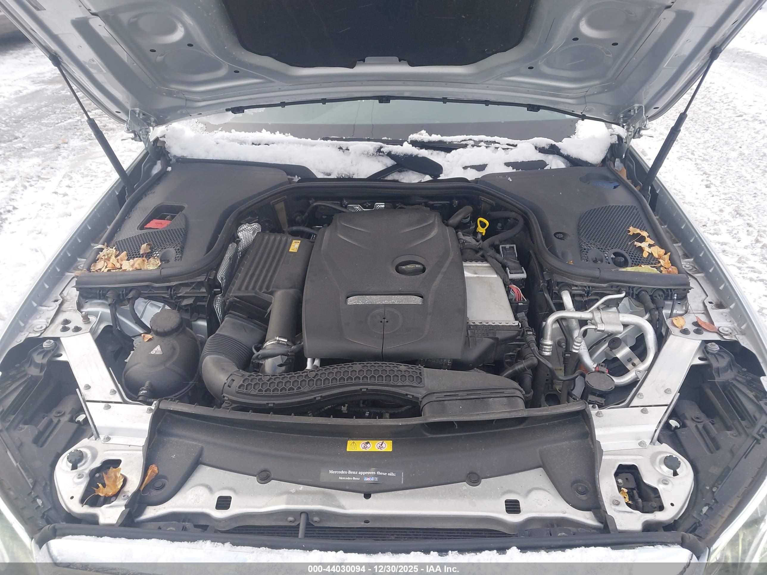 MERCEDES-BENZ E image 10