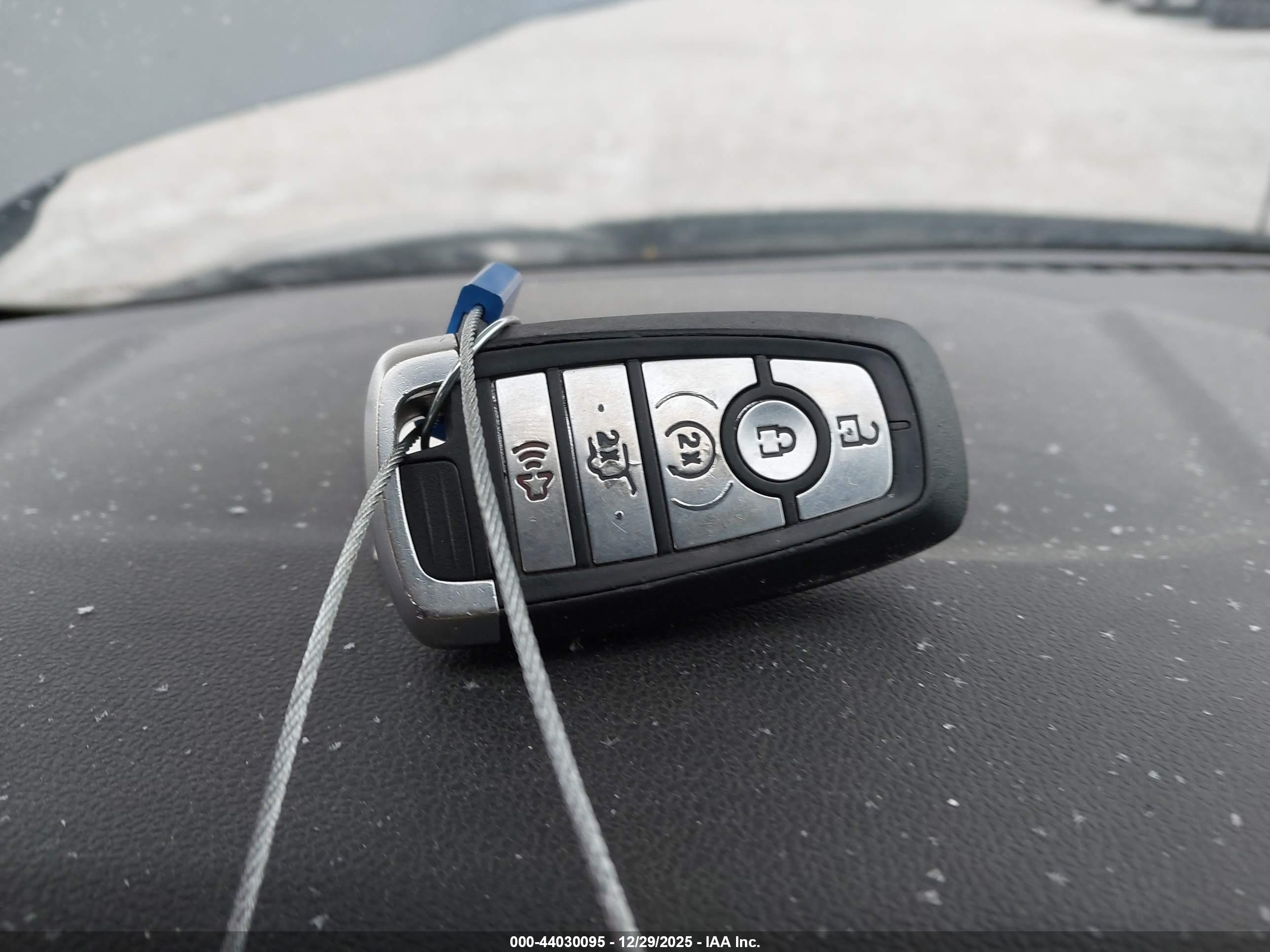 FORD ESCAPE image 11