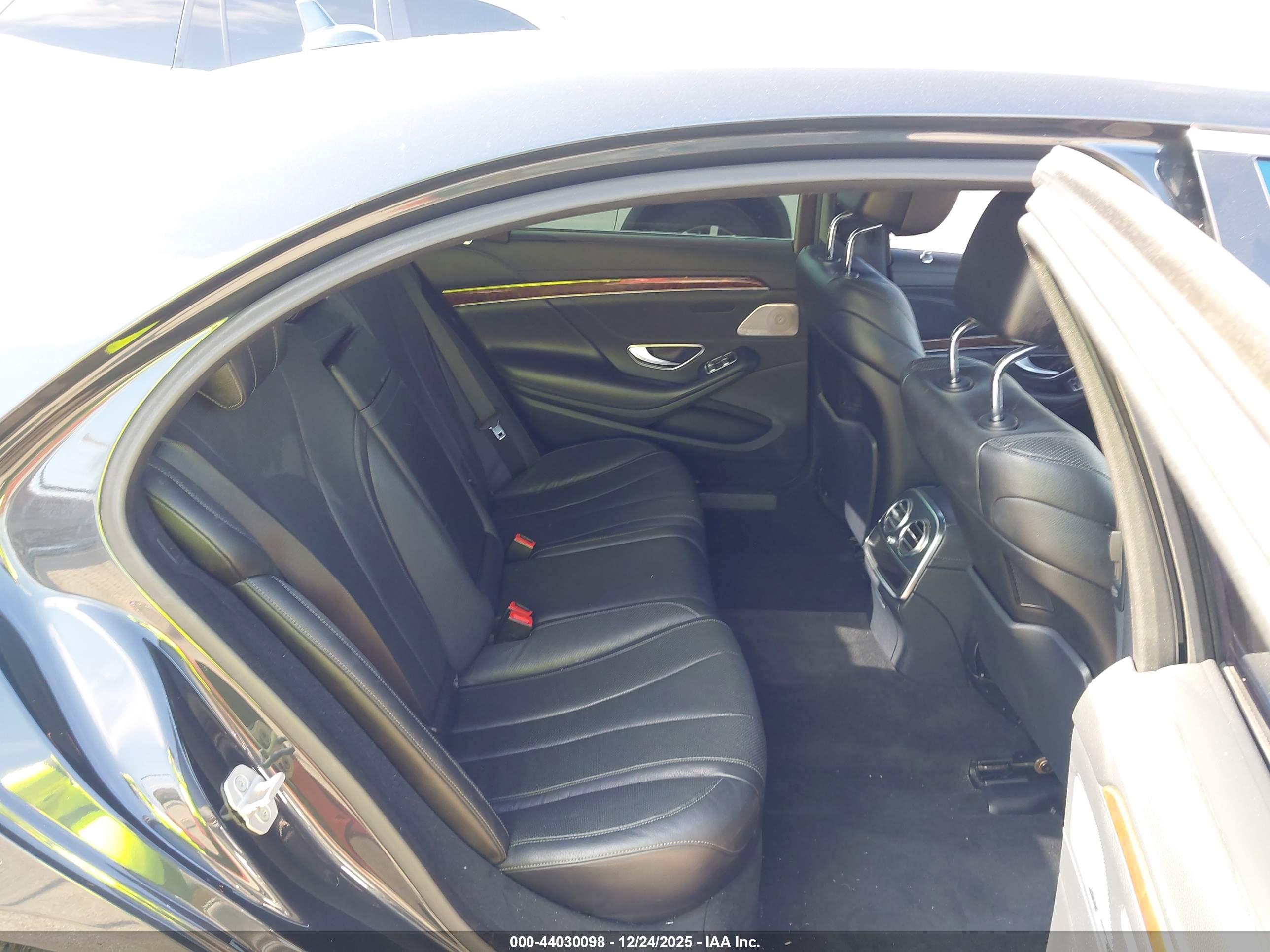 MERCEDES-BENZ S image 8