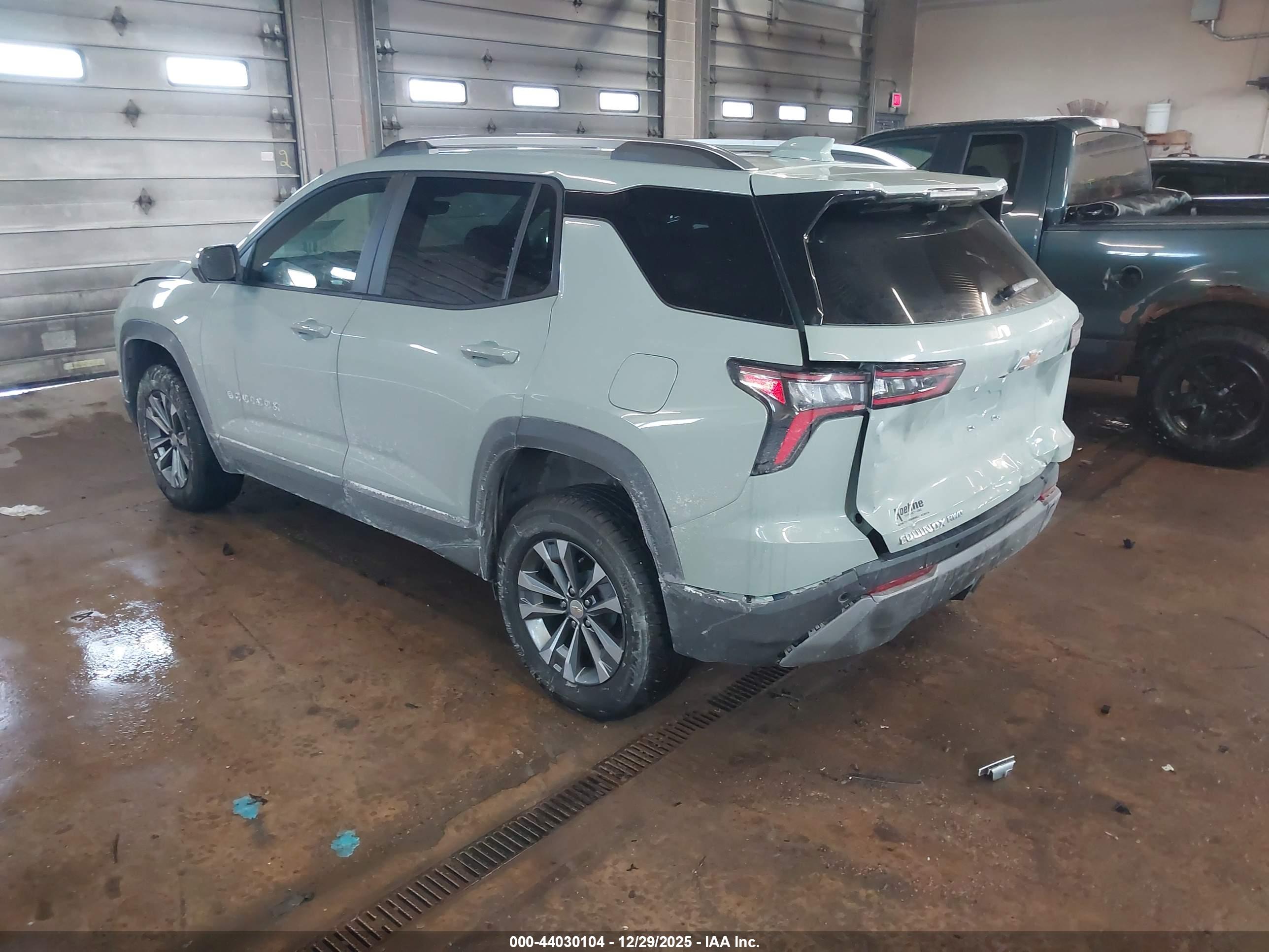 CHEVROLET EQUINOX image 3