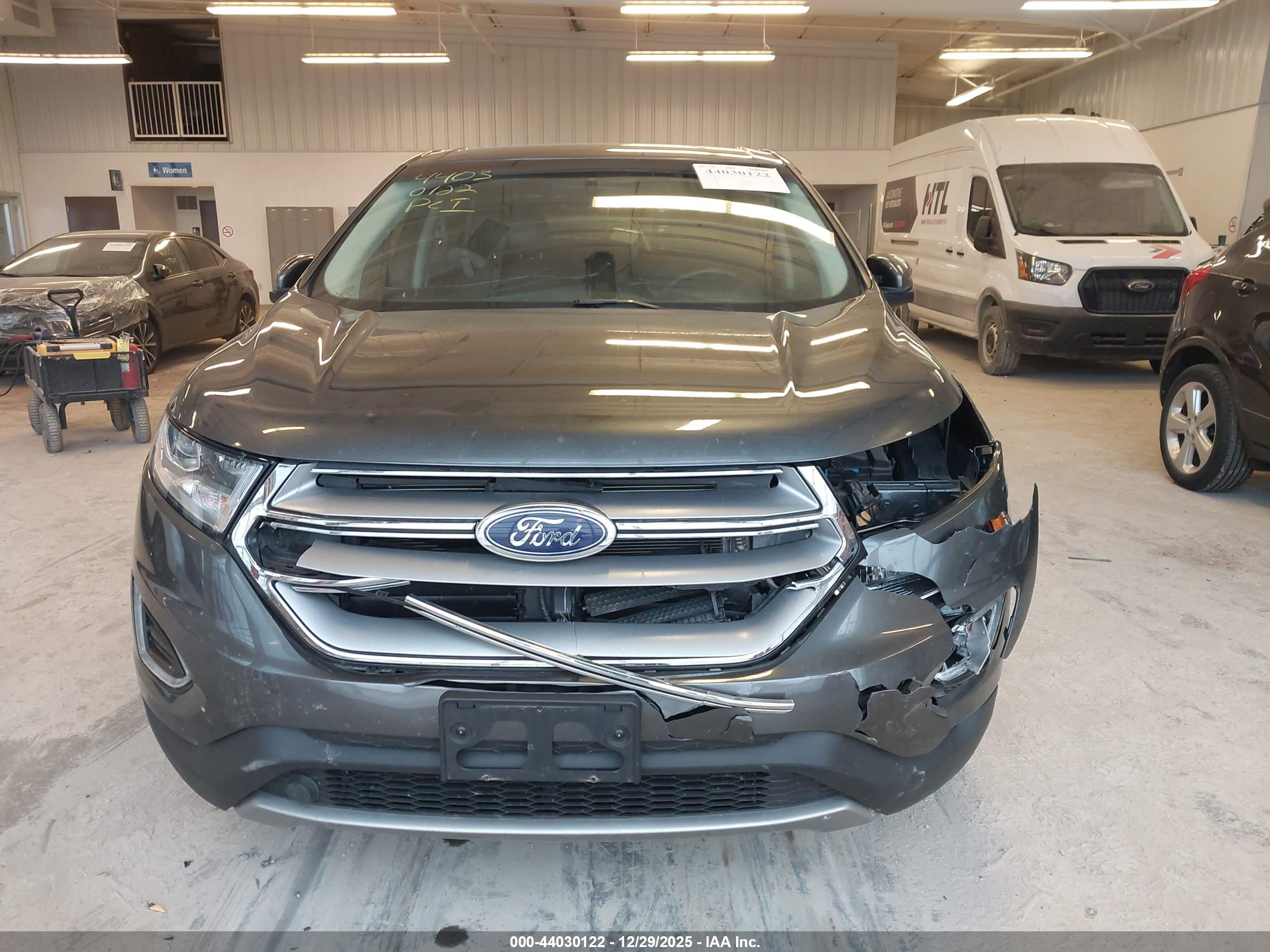 FORD EDGE image 6