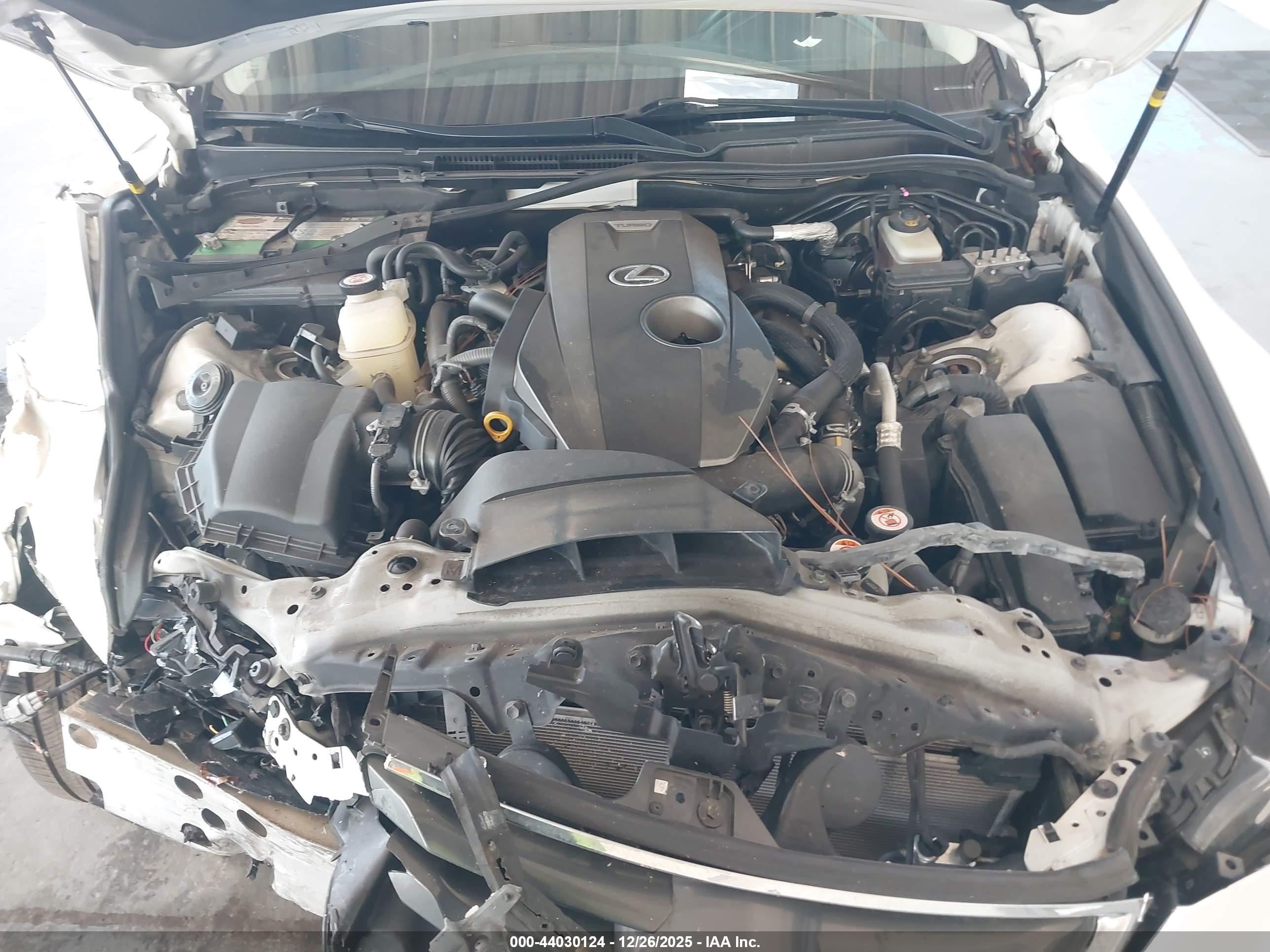 LEXUS IS image 10