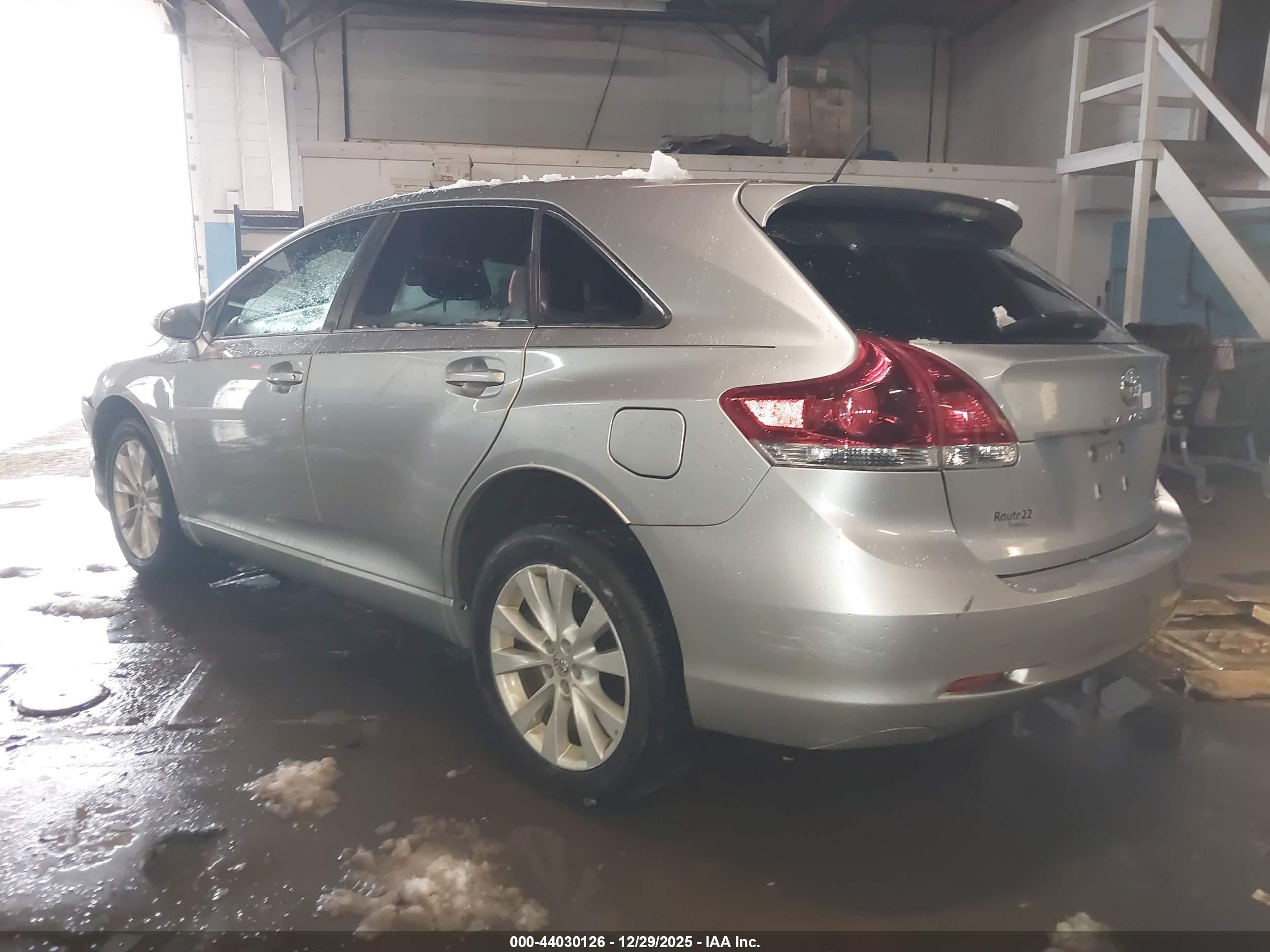 TOYOTA VENZA image 3