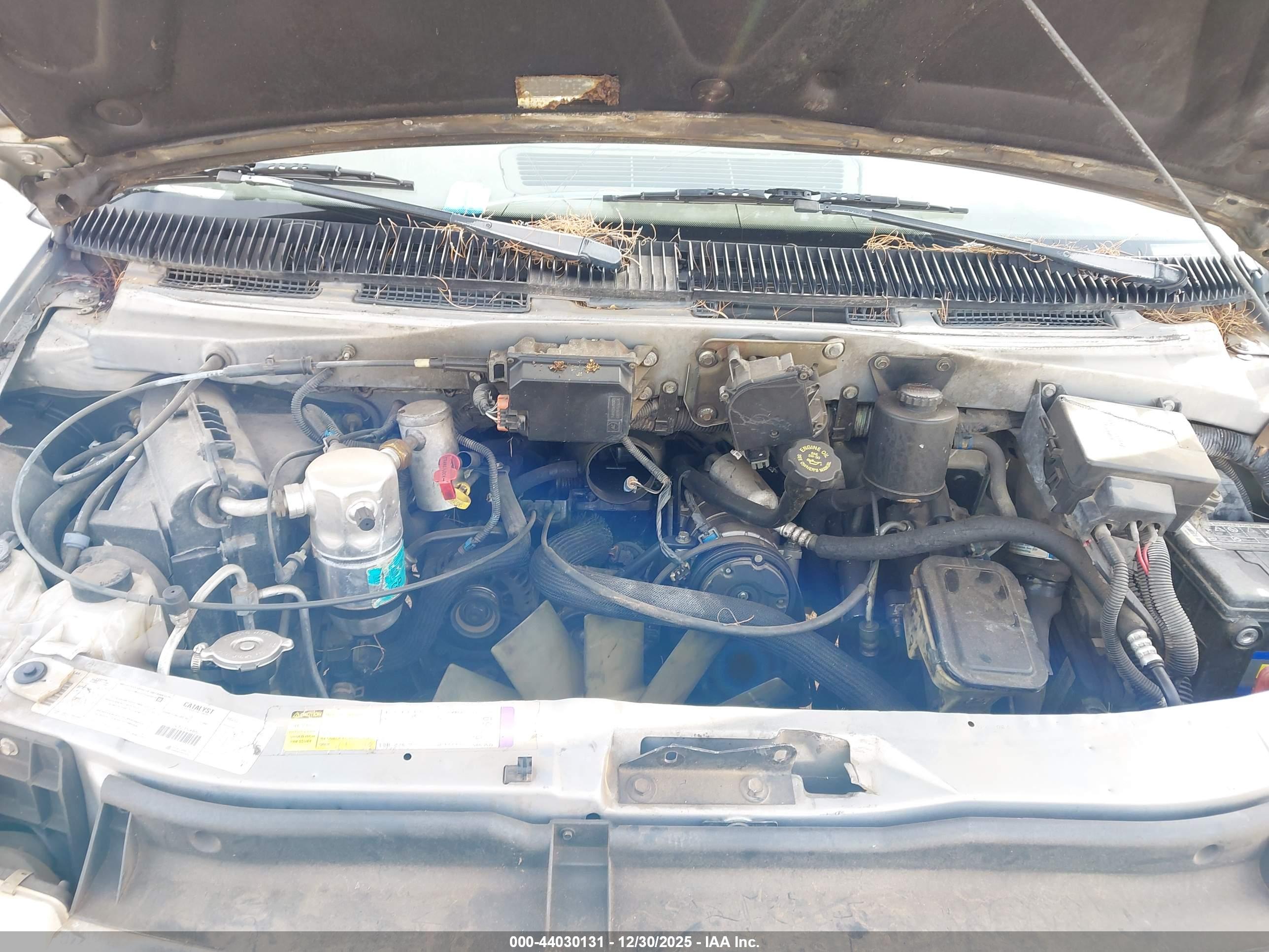 GMC SAFARI image 10