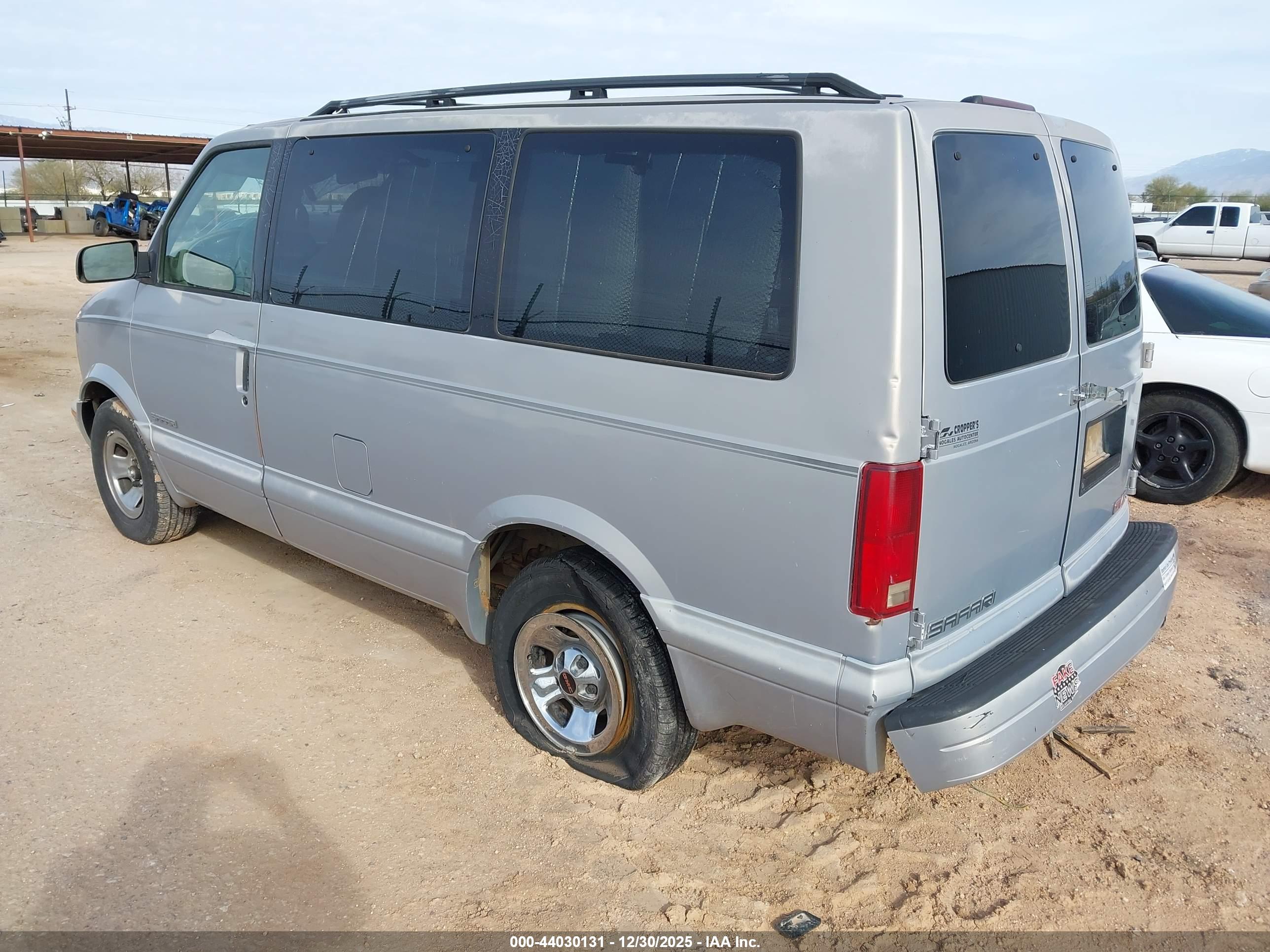 GMC SAFARI image 3
