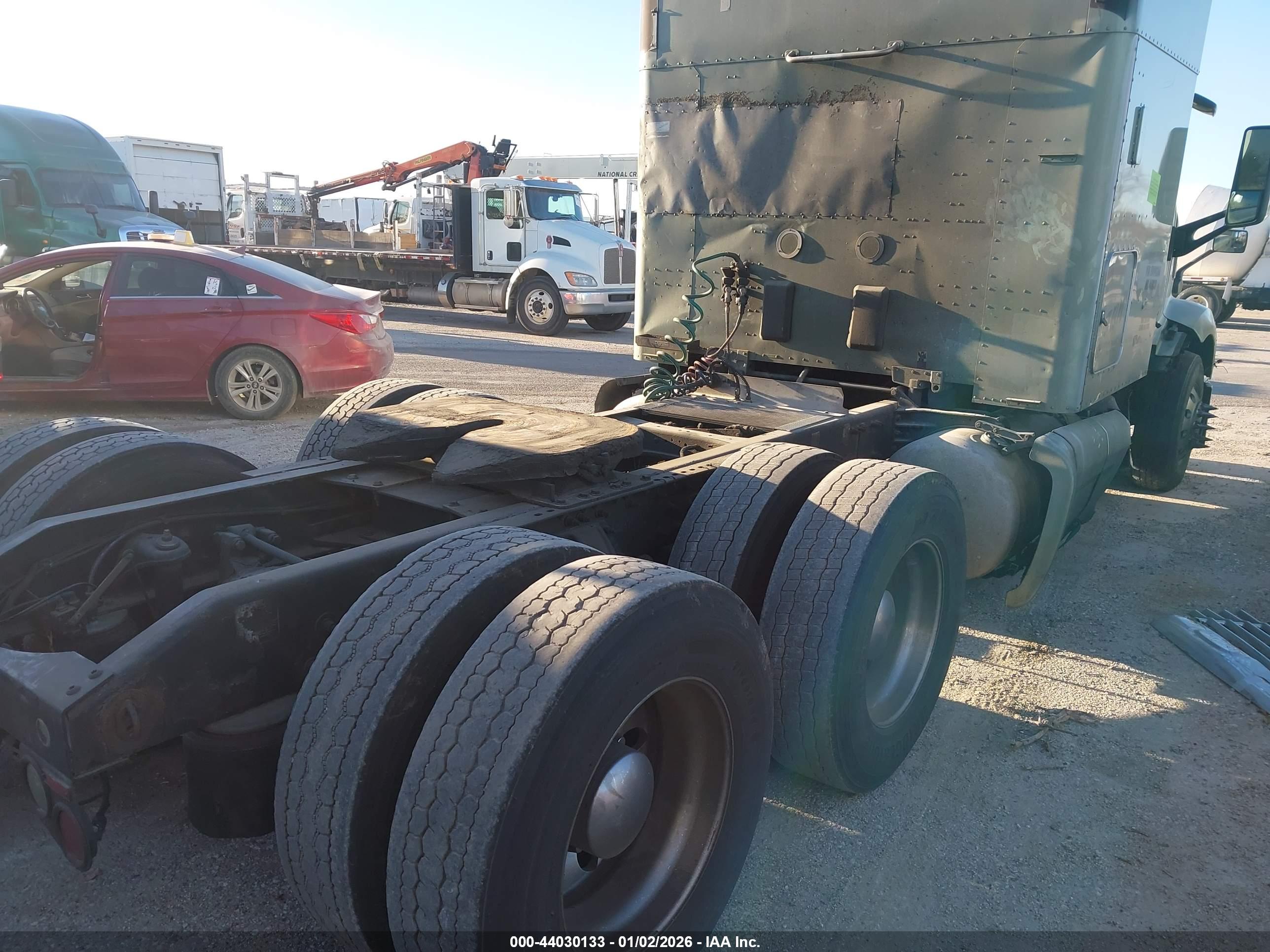 PETERBILT 579 image 3