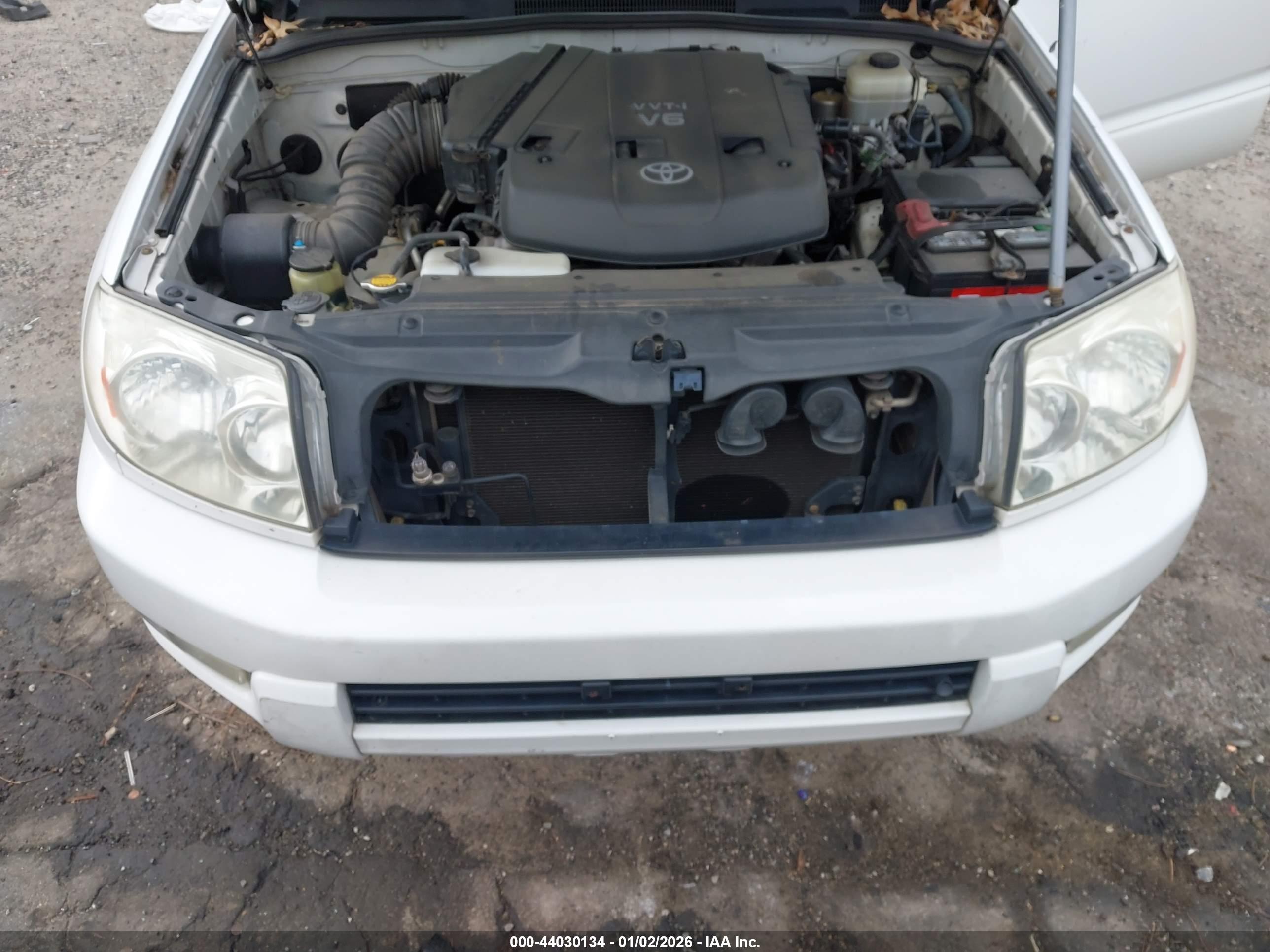 TOYOTA 4RUNNER image 10