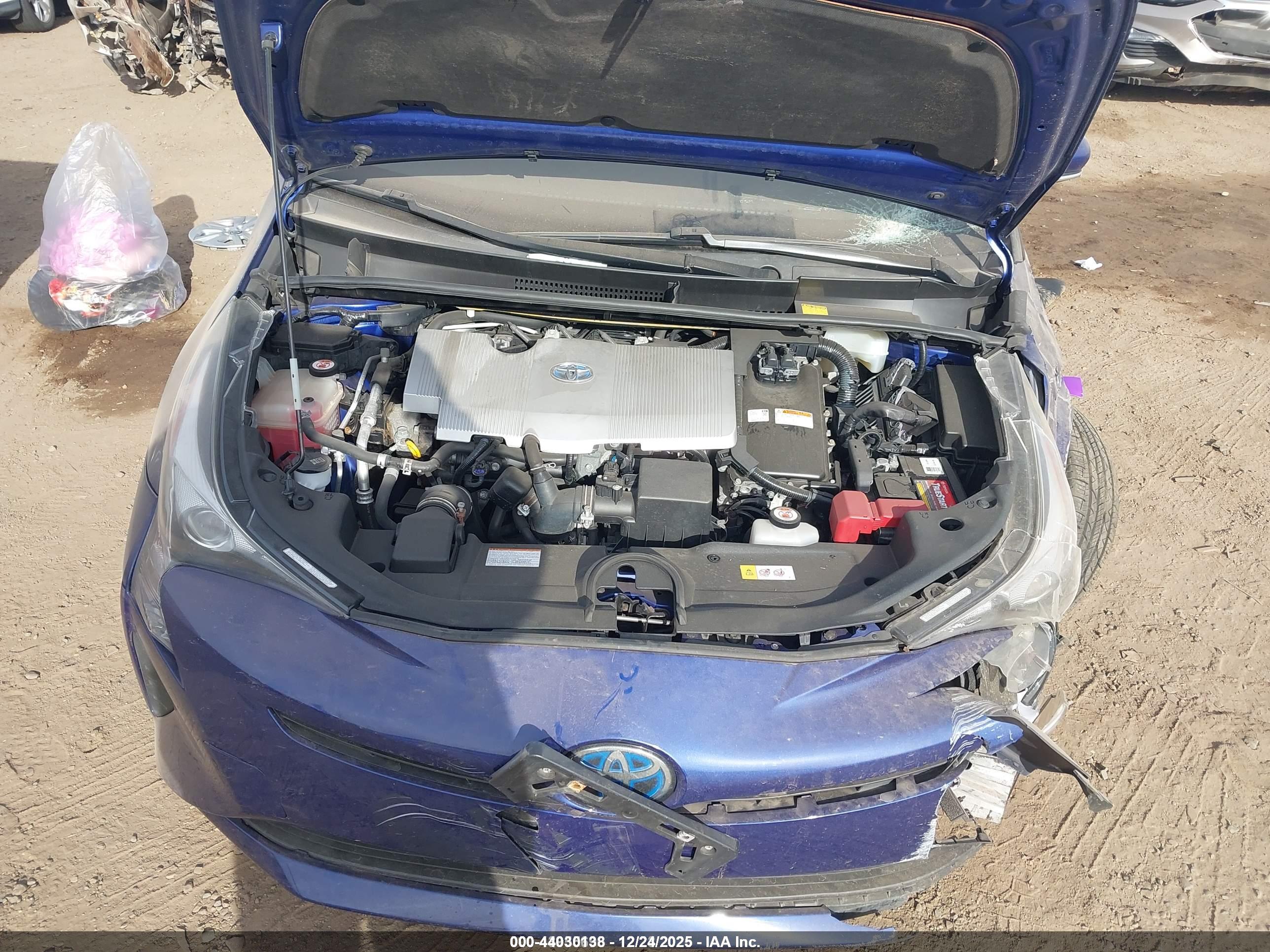 TOYOTA PRIUS image 10