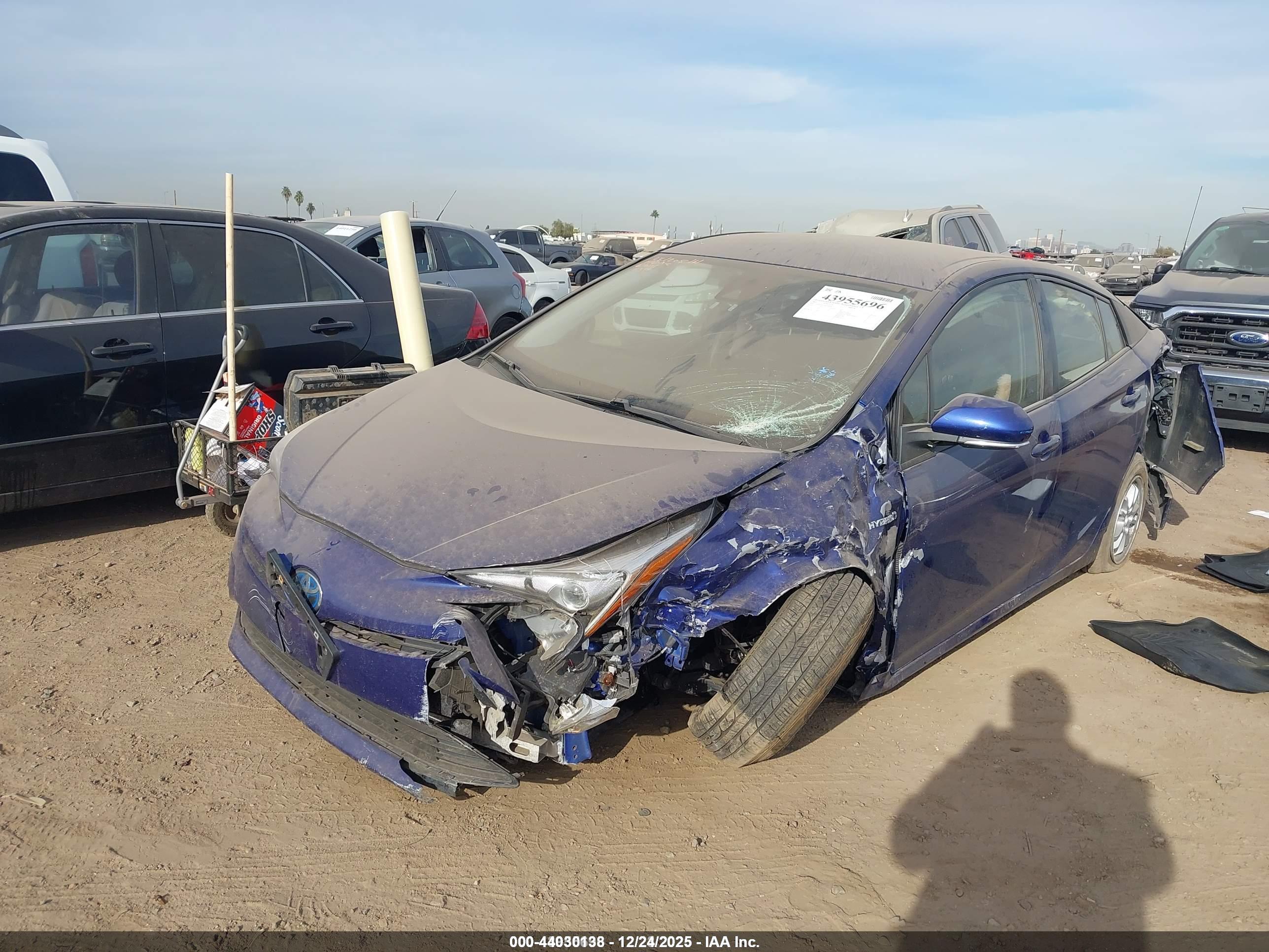 TOYOTA PRIUS image 2