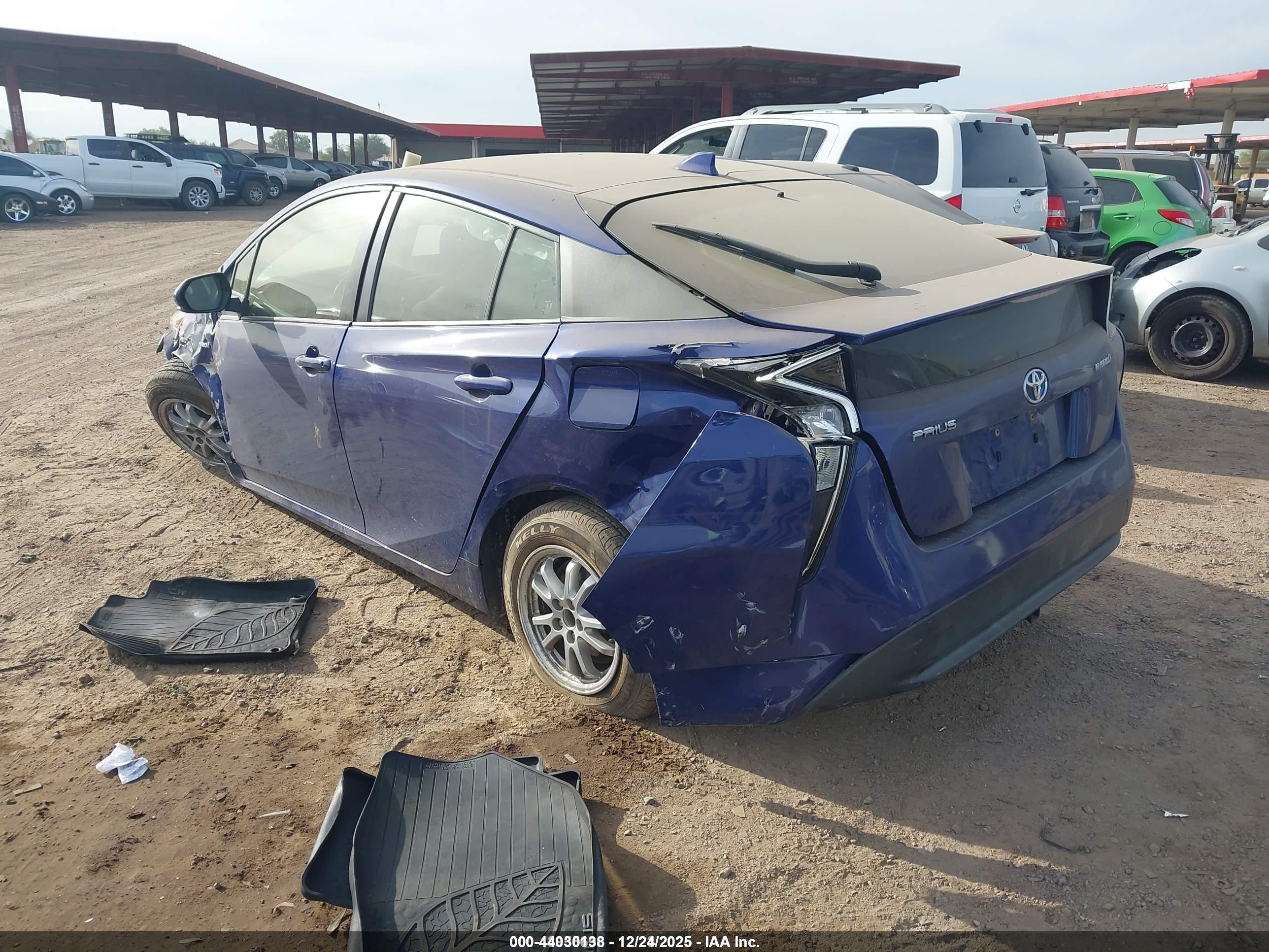 TOYOTA PRIUS image 3