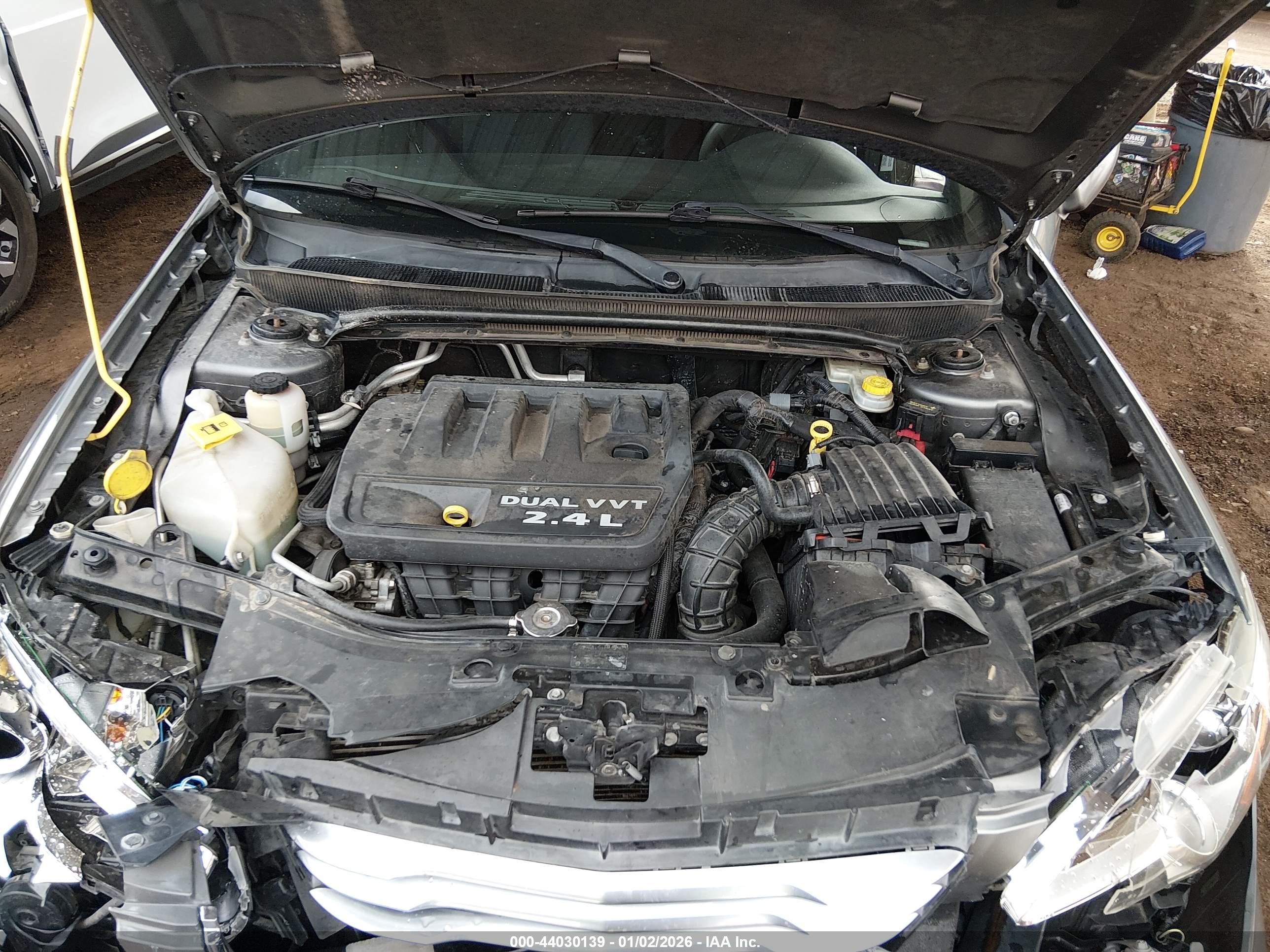 CHRYSLER 200 image 10