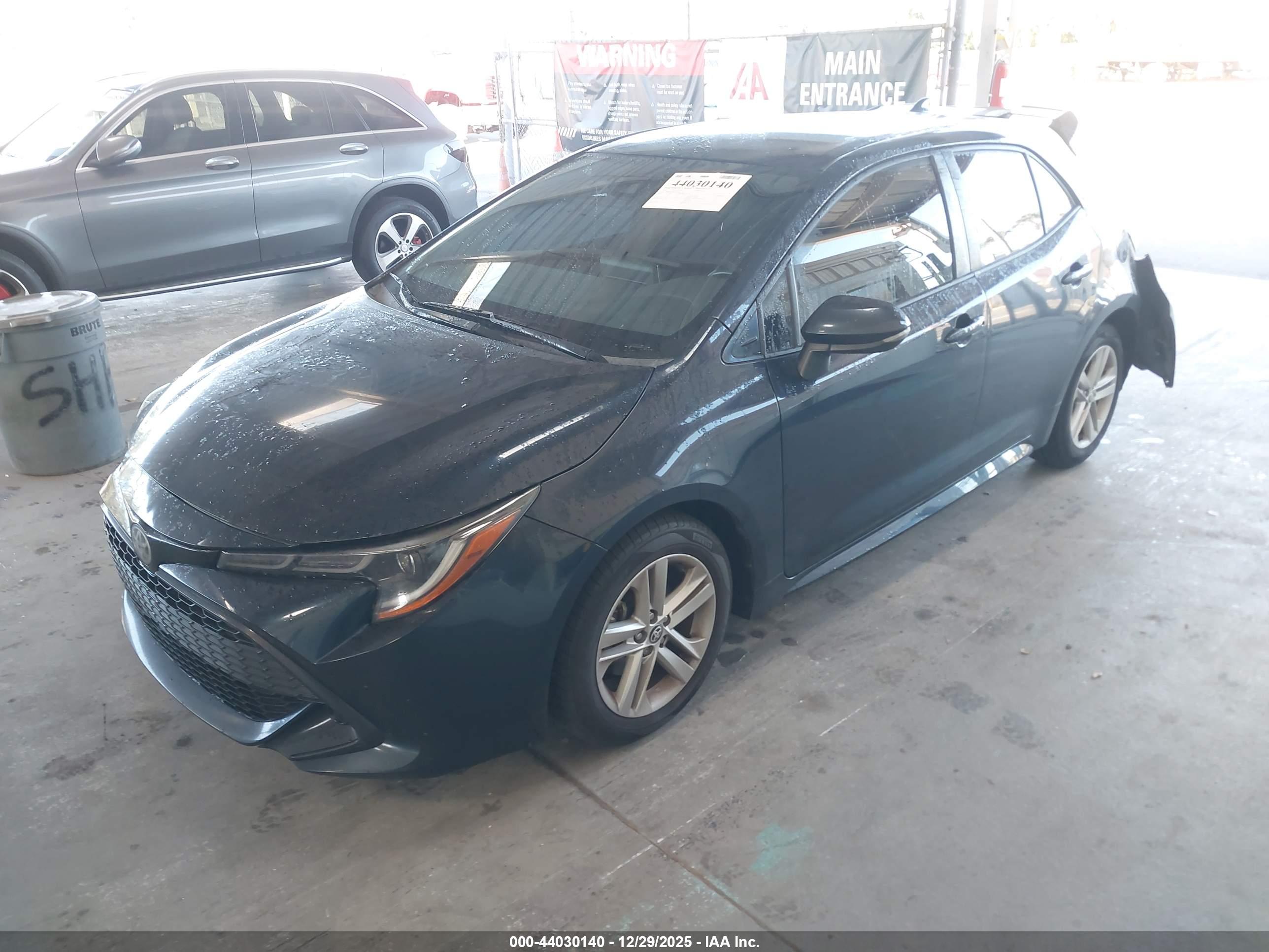 TOYOTA COROLLA image 2