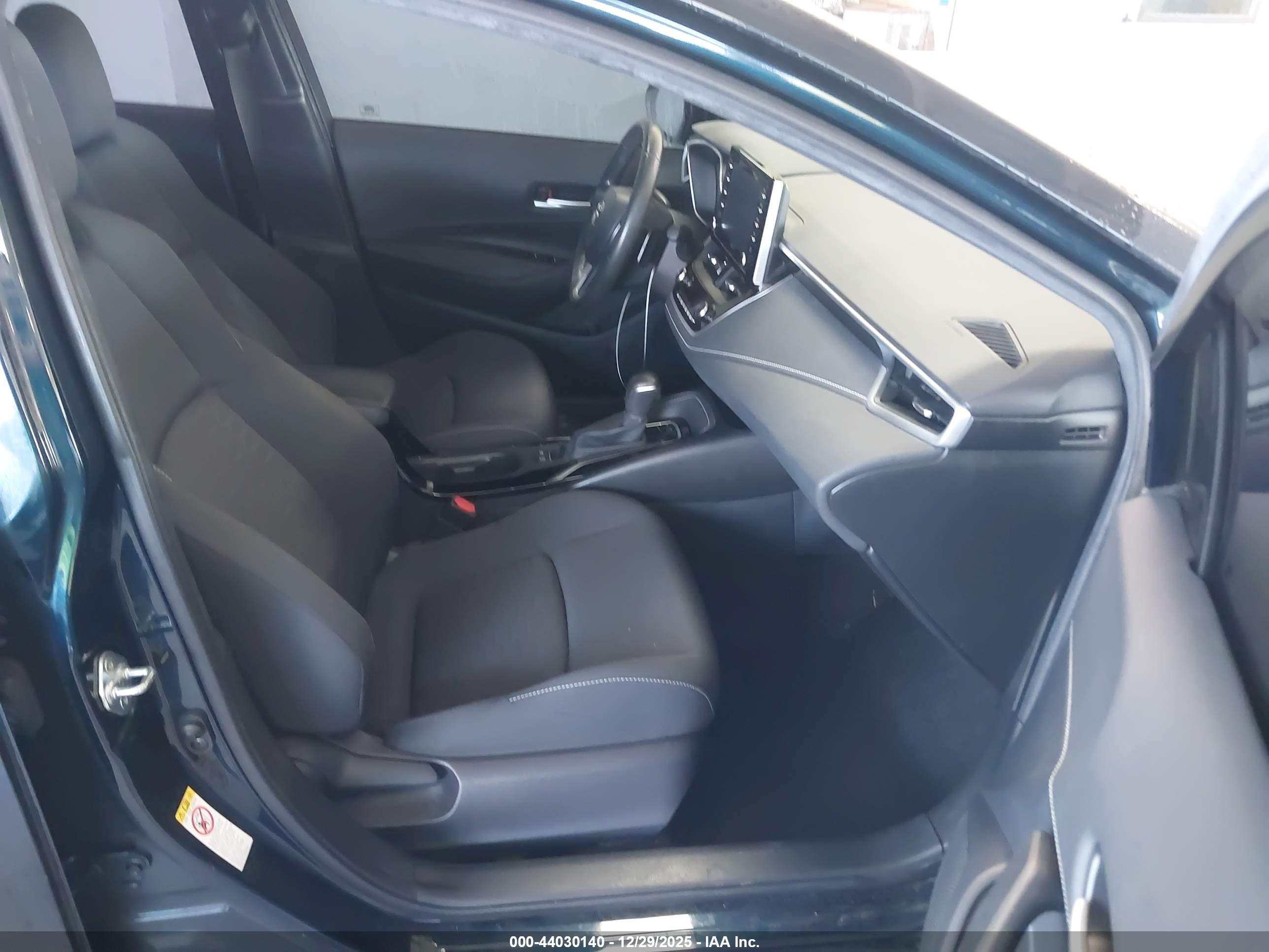 TOYOTA COROLLA image 5
