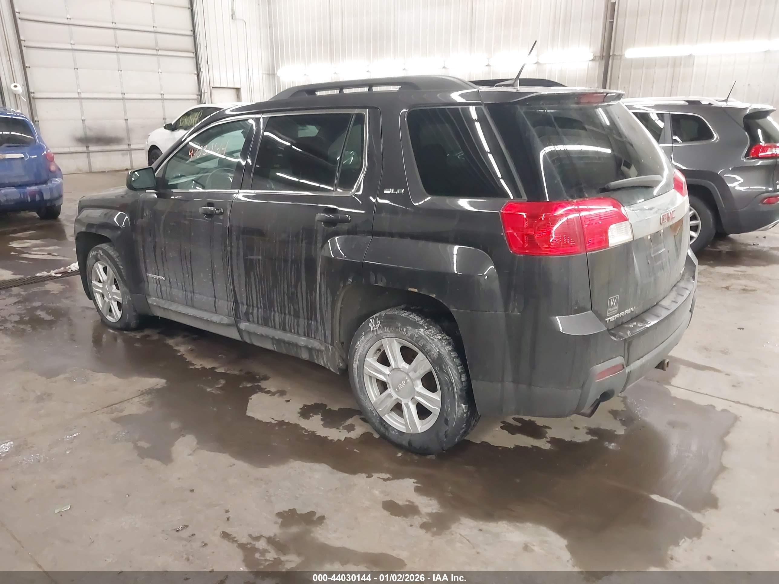 GMC TERRAIN image 3
