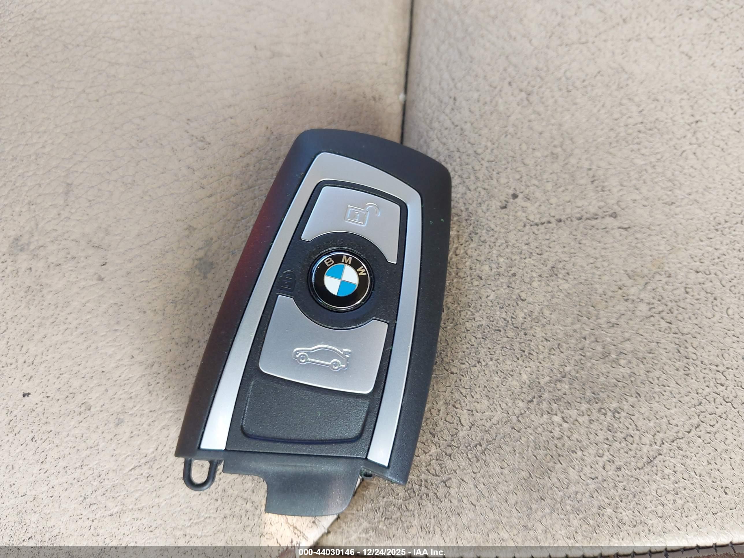 BMW 328I image 11