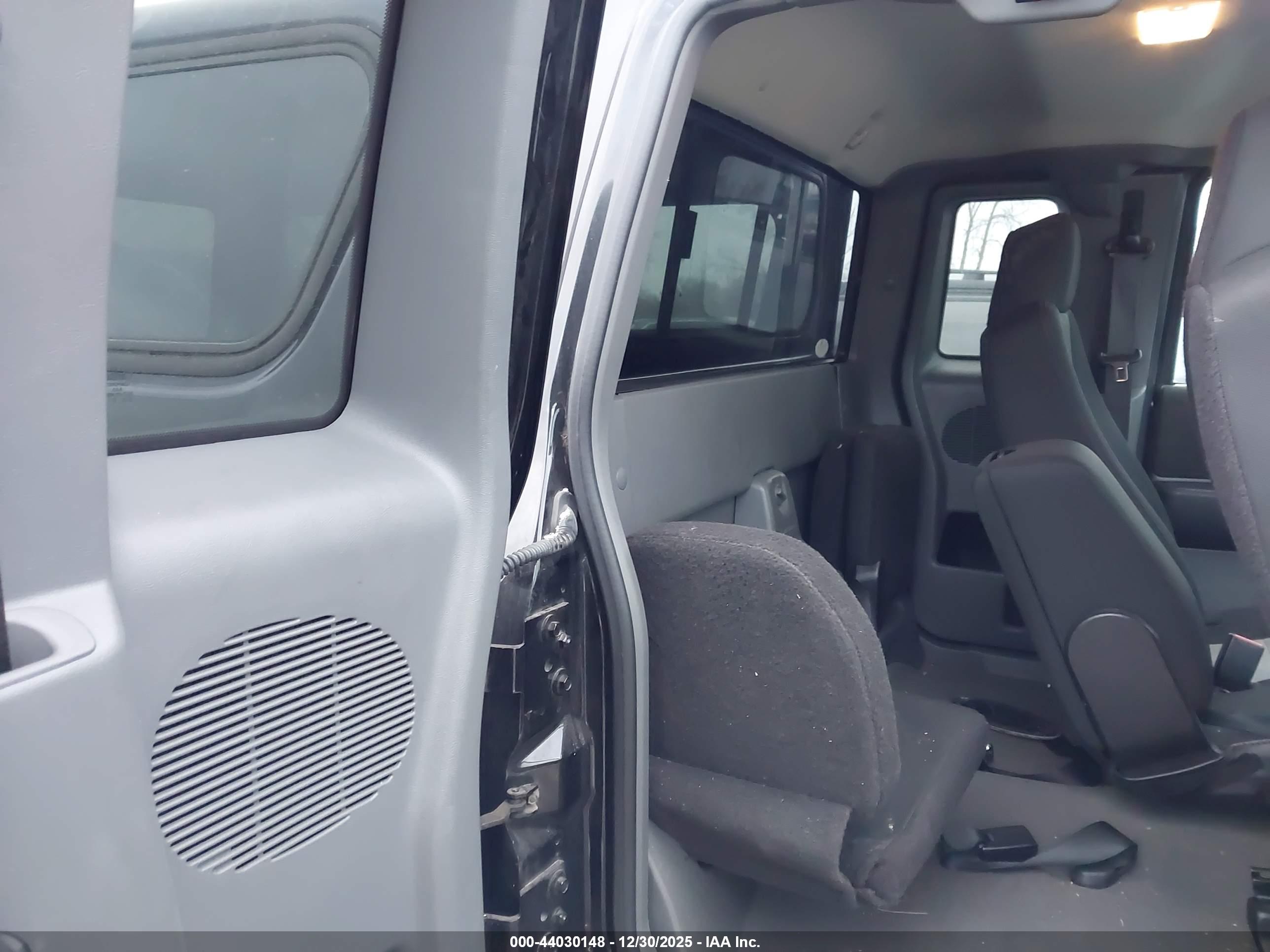 FORD RANGER image 8