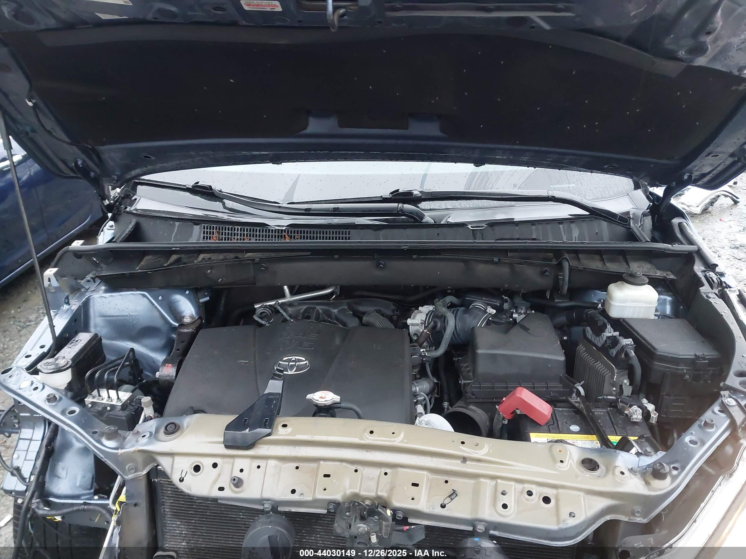 TOYOTA HIGHLANDER image 10
