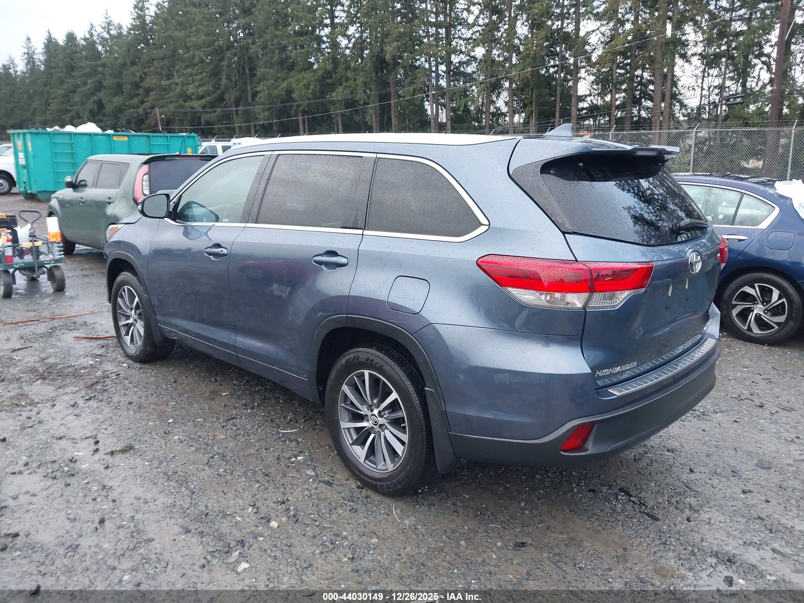 TOYOTA HIGHLANDER image 3