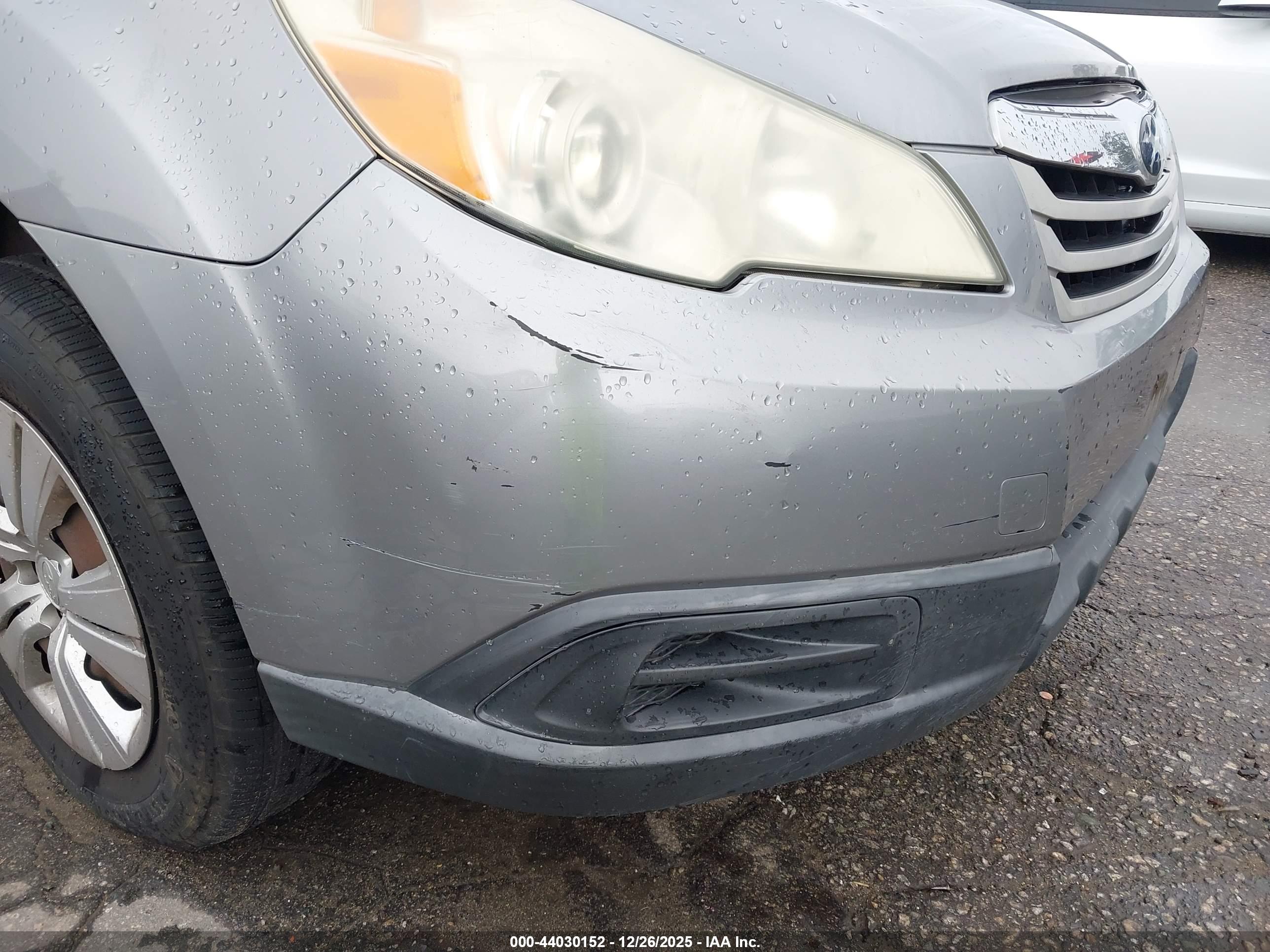 SUBARU OUTBACK image 6