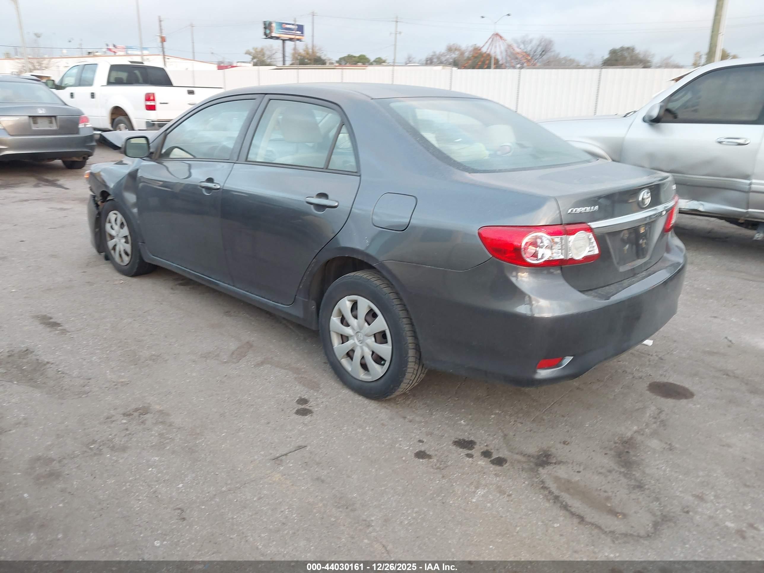 TOYOTA COROLLA image 3