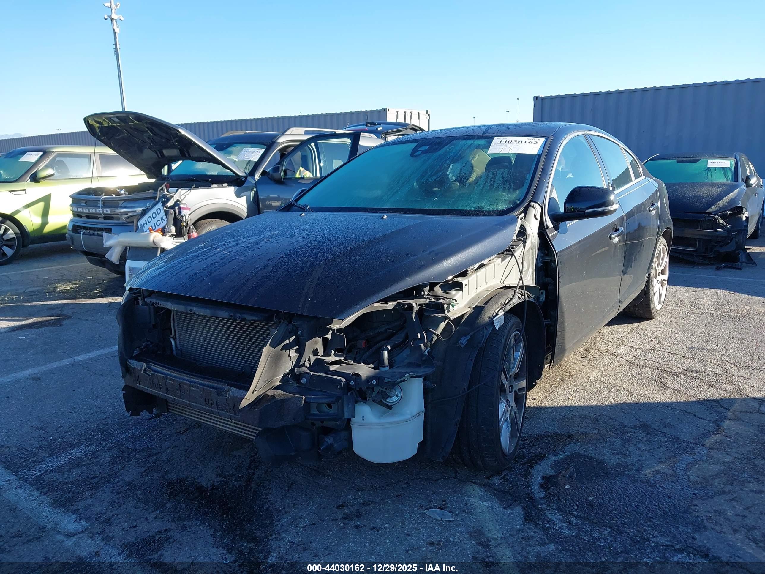 VOLVO S60 image 2