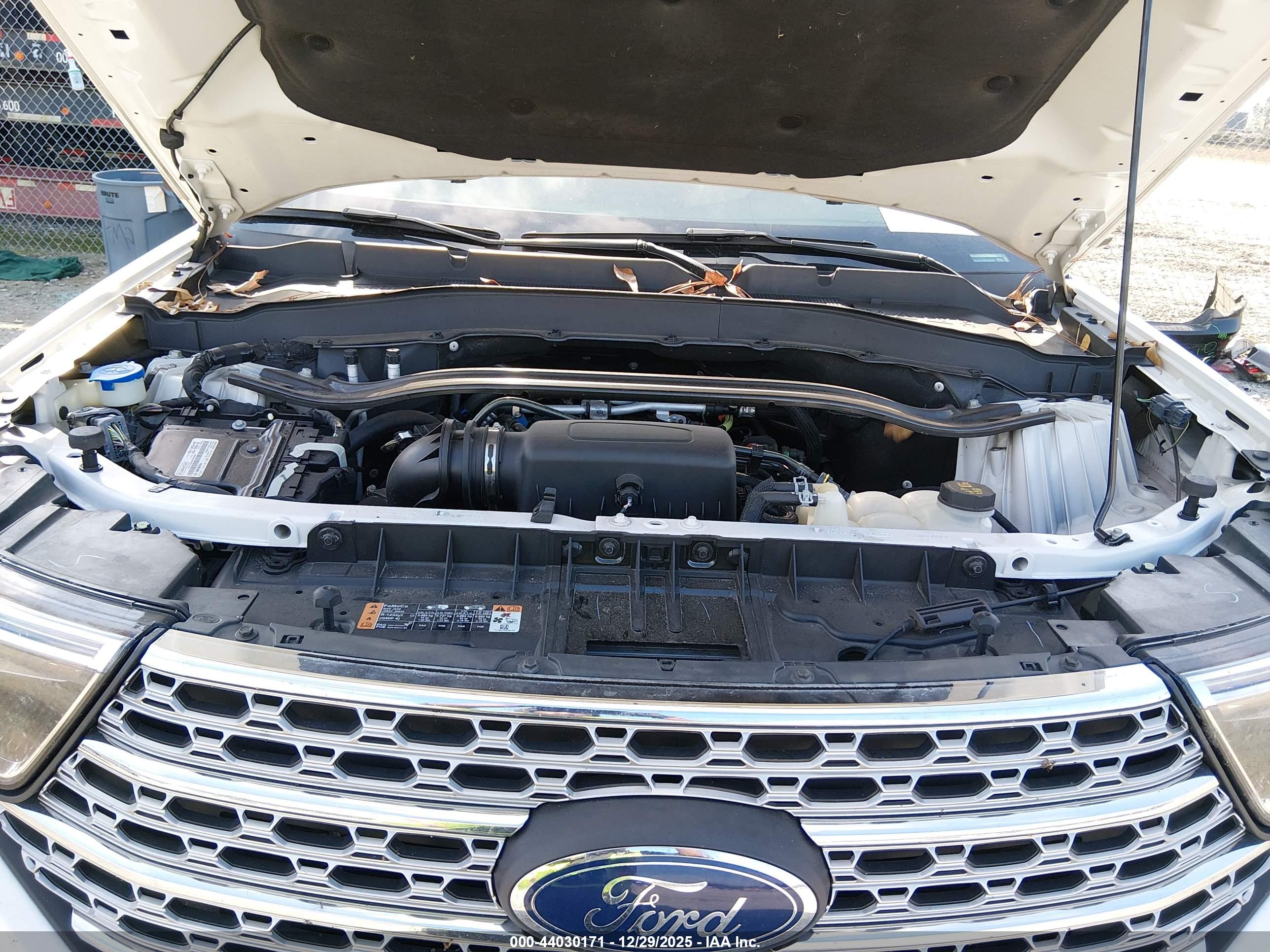 FORD EXPLORER image 10