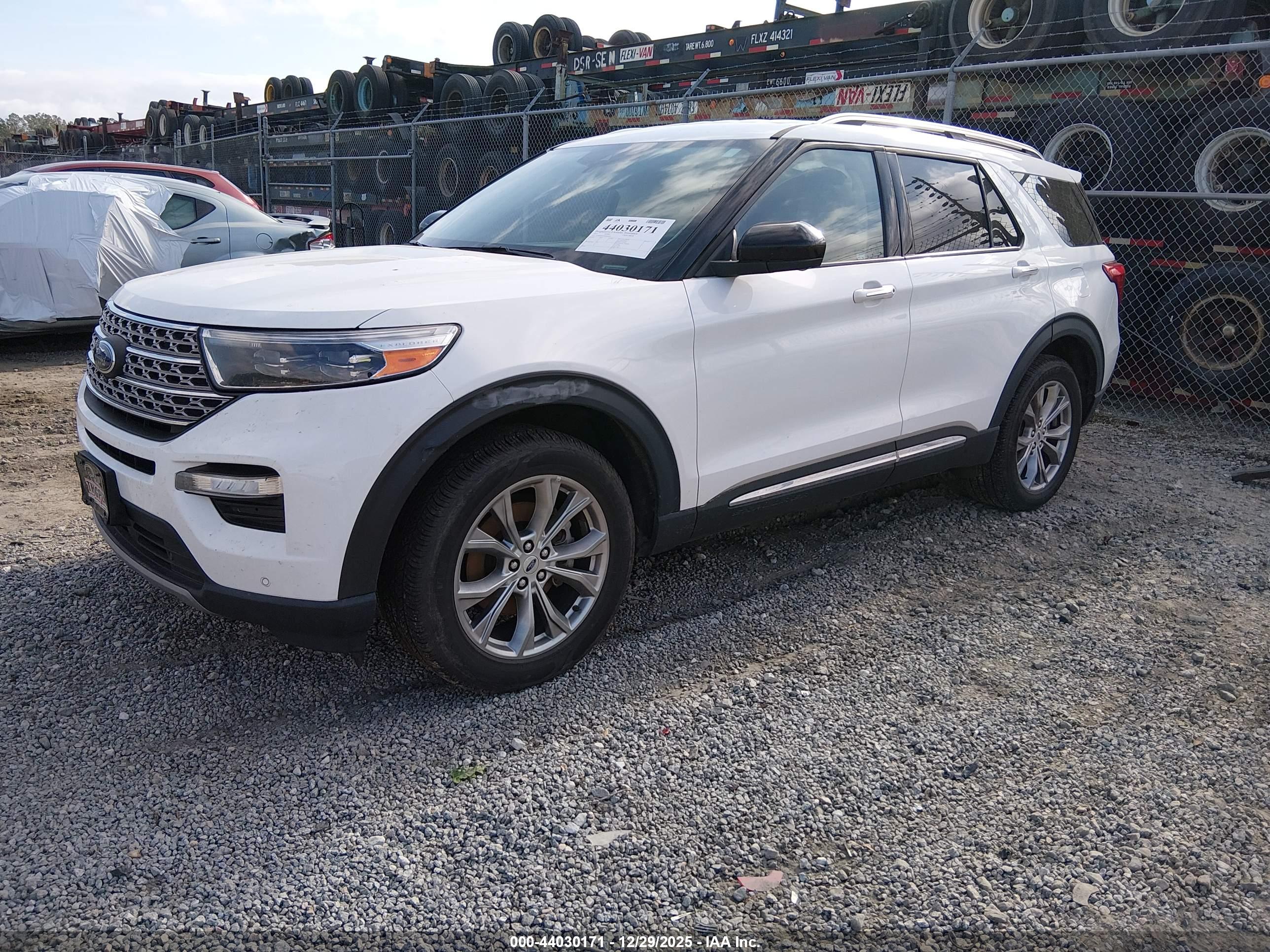 FORD EXPLORER image 2