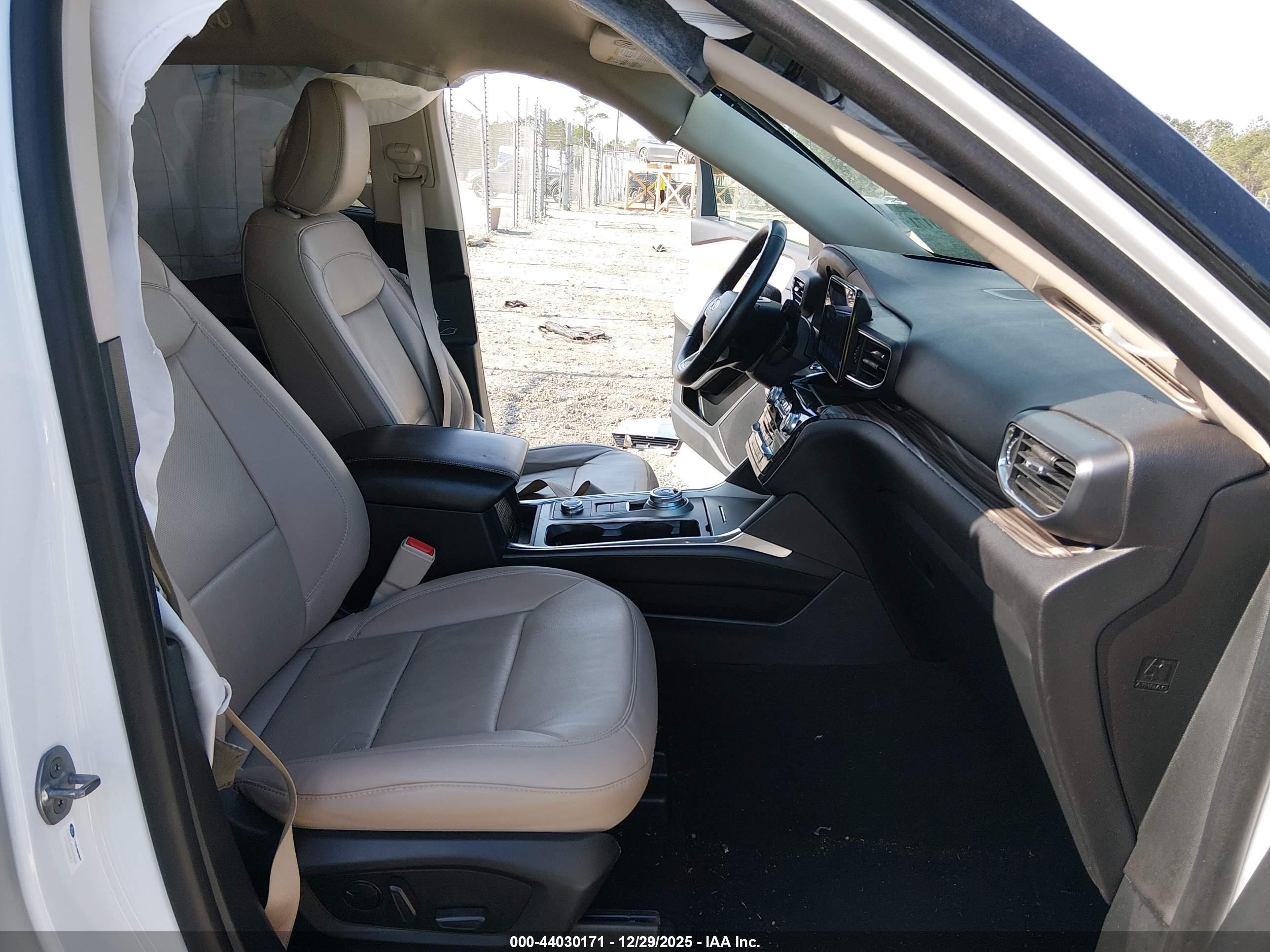 FORD EXPLORER image 5