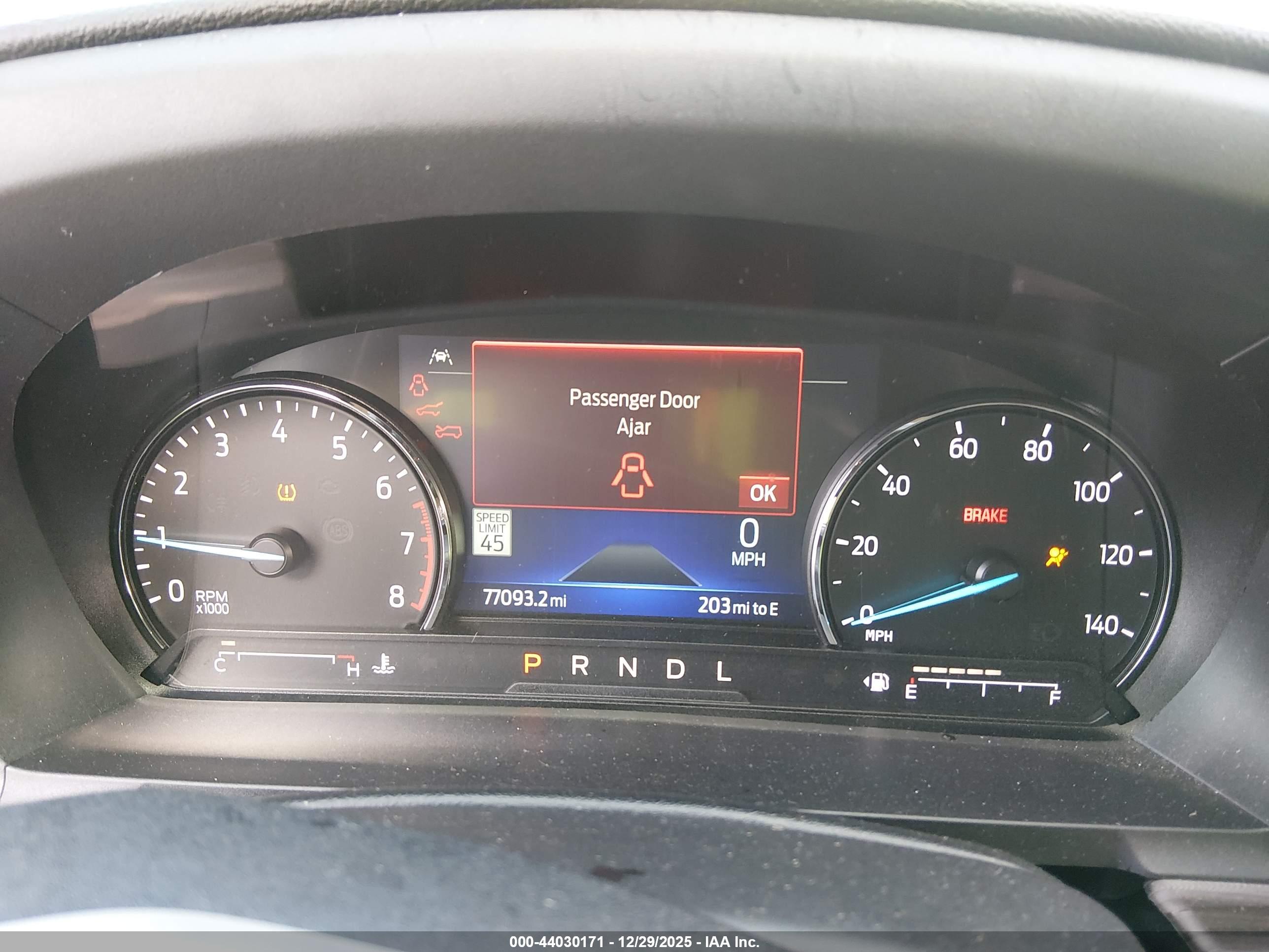 FORD EXPLORER image 7