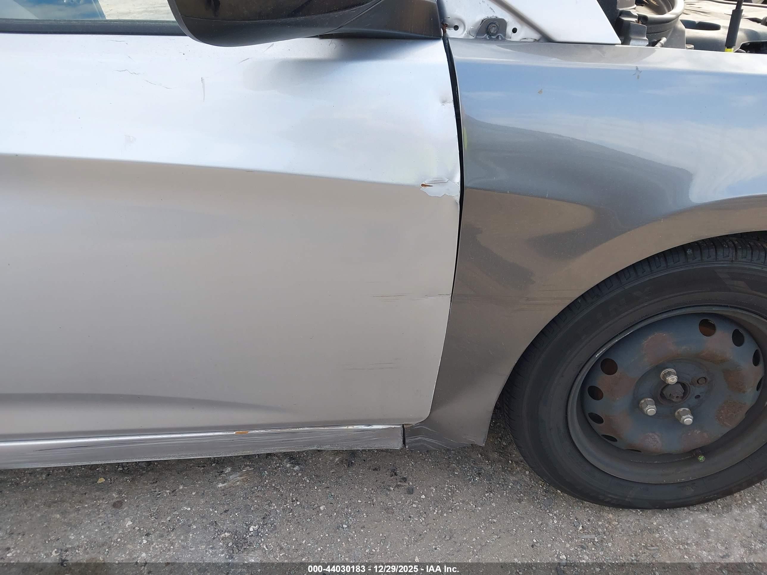 HYUNDAI ACCENT image 6