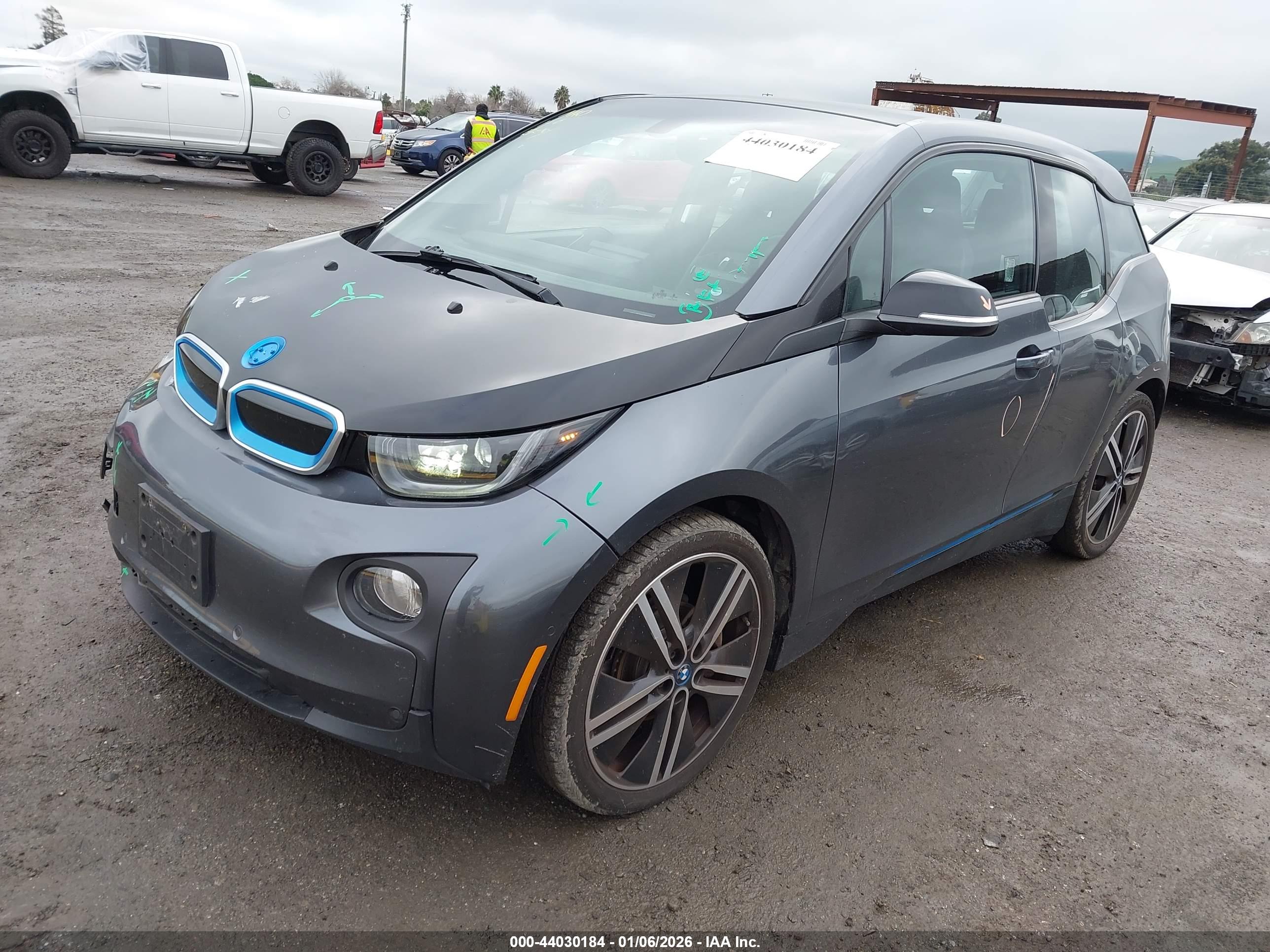 BMW I3 image 2