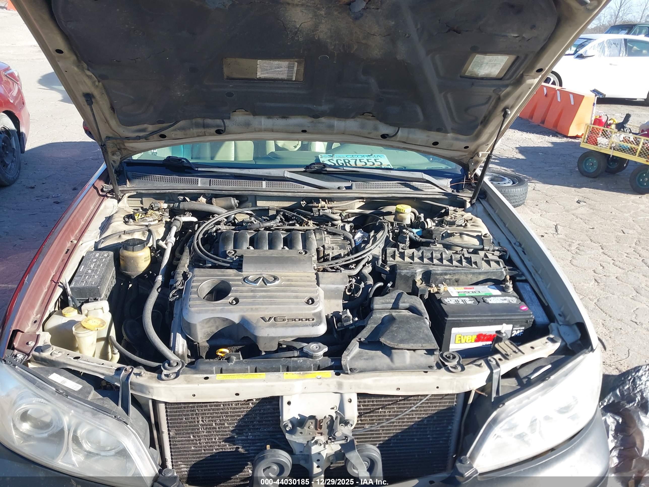 INFINITI I30 image 10