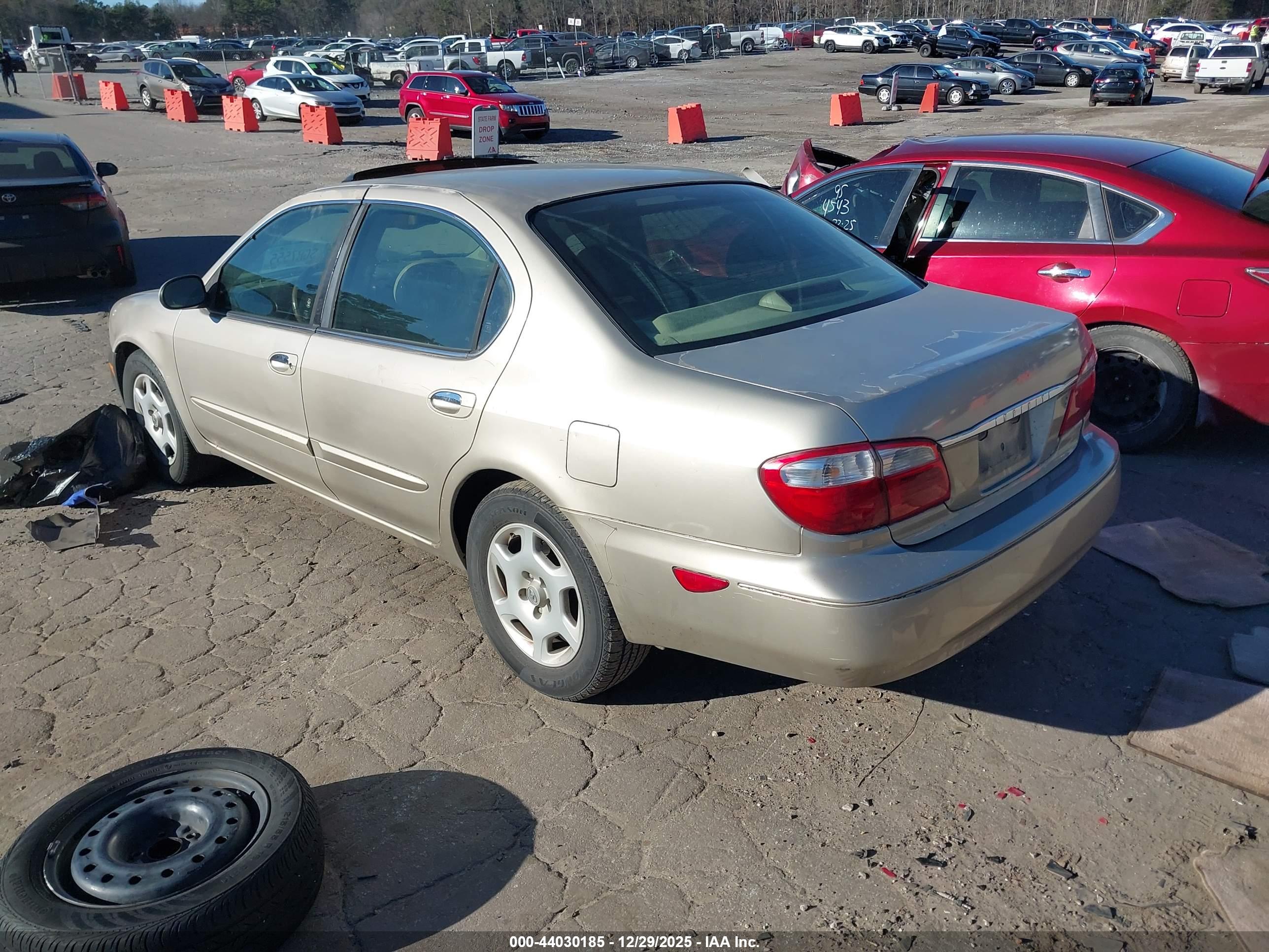 INFINITI I30 image 3