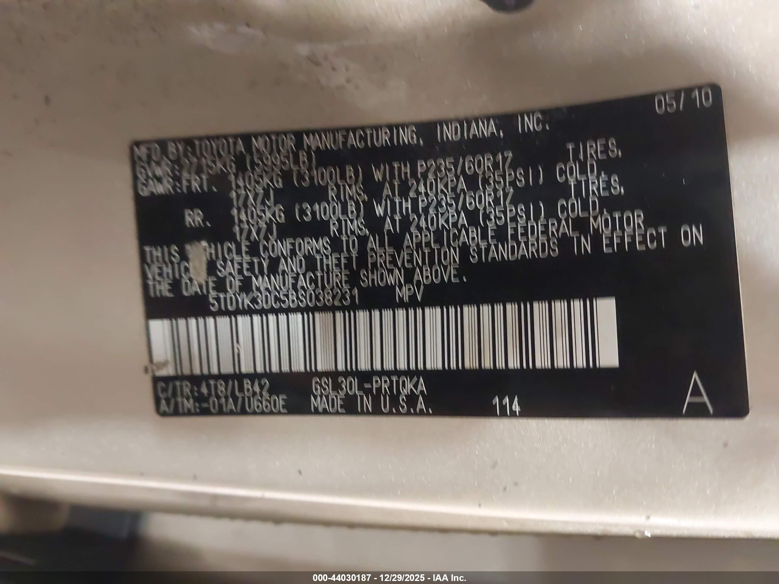 TOYOTA SIENNA image 9