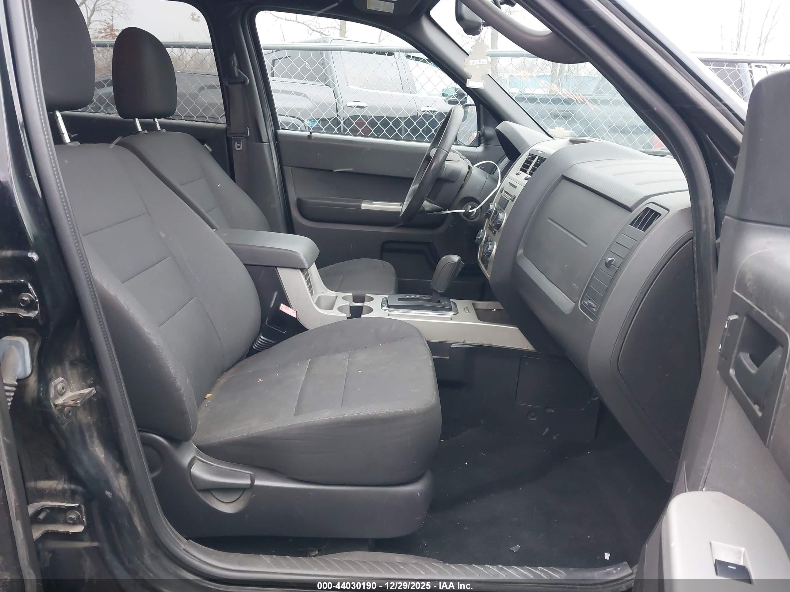 FORD ESCAPE image 5