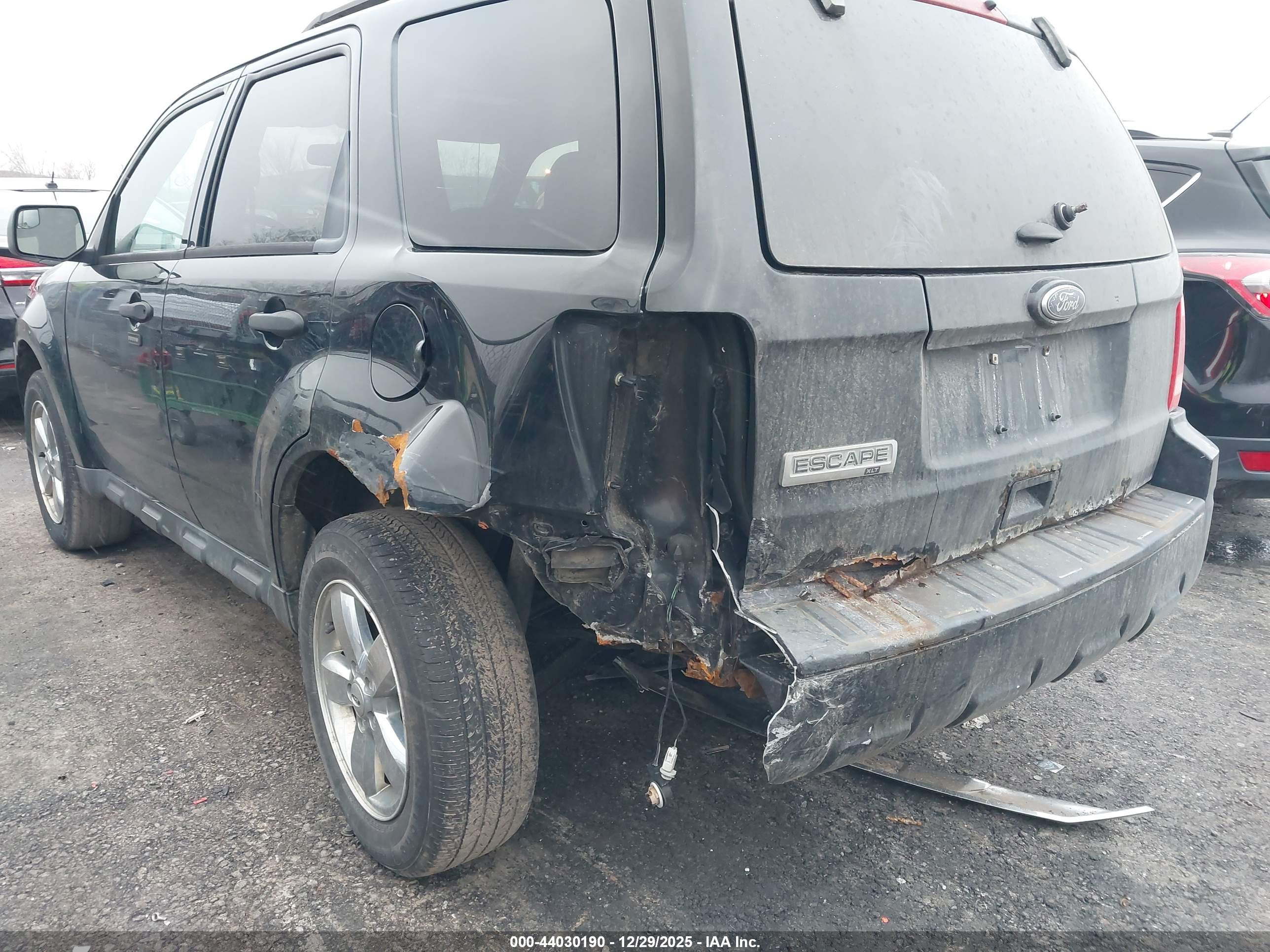 FORD ESCAPE image 6